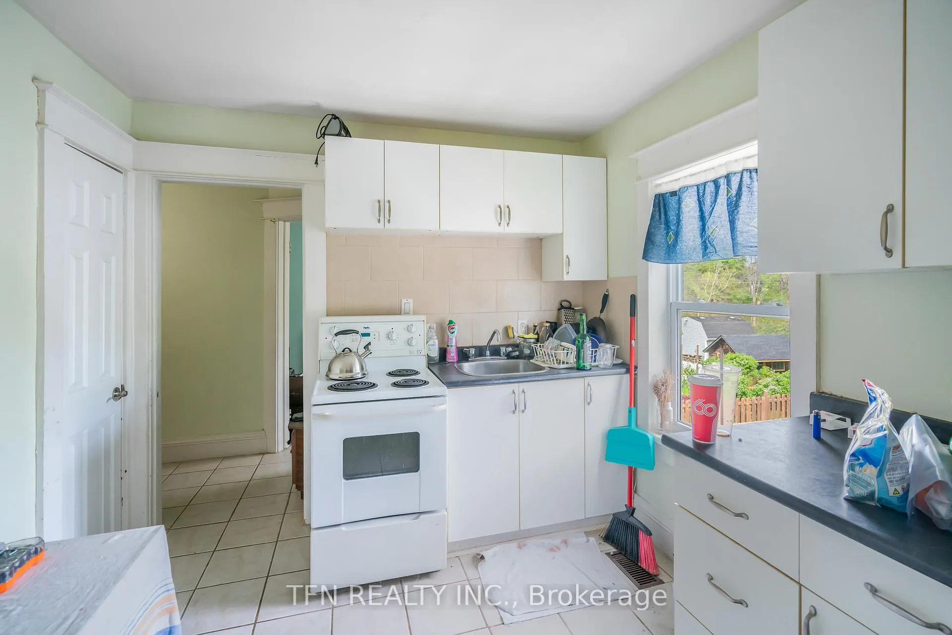 Photo 7 of 70 Mill Street, Welland, Broadway — HOMEH
