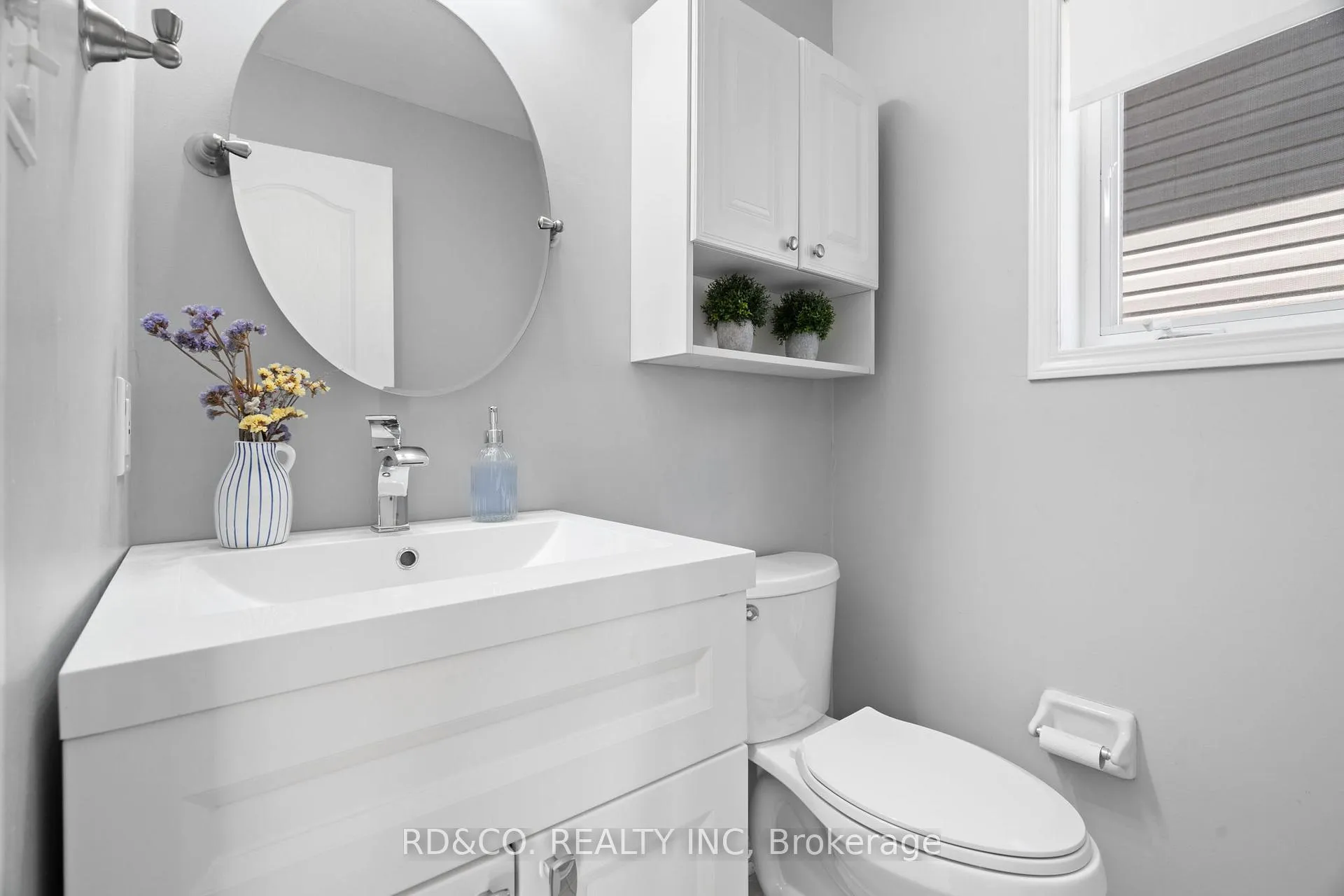 Photo 4 of 22 Beacham Crescent, Clarington, Newcastle — HOMEH