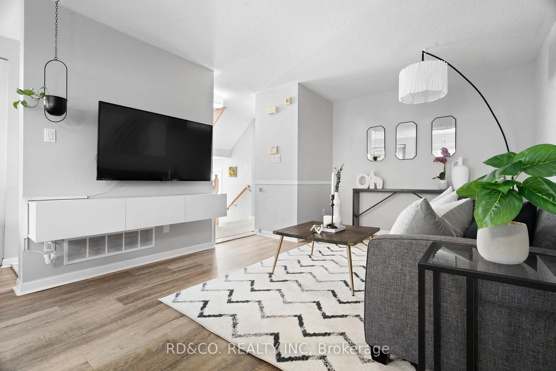 Photo 5 of 22 Beacham Crescent, Clarington, Newcastle — HOMEH