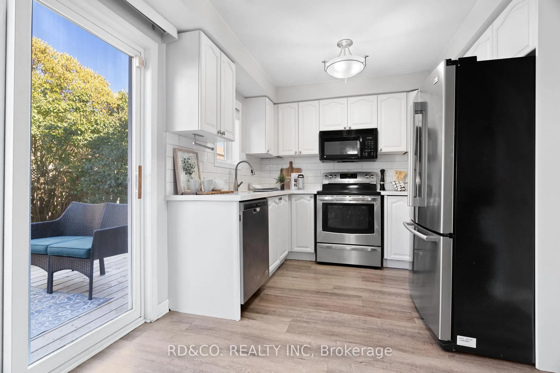 Photo 9 of 22 Beacham Crescent, Clarington, Newcastle — HOMEH