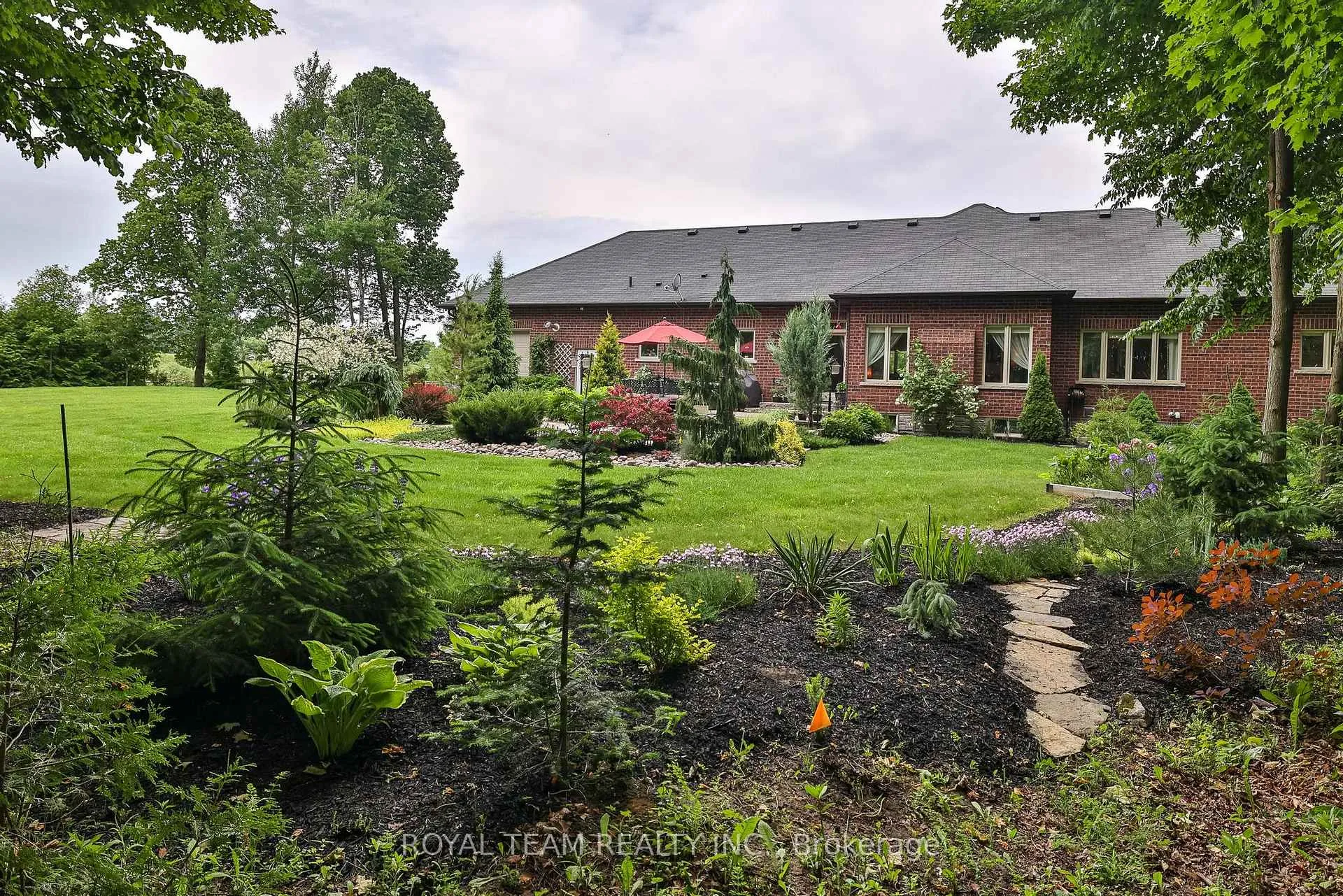 Photo 32 of 57 Stonesthrow Crescent, Uxbridge, Rural Uxbridge — HOMEH
