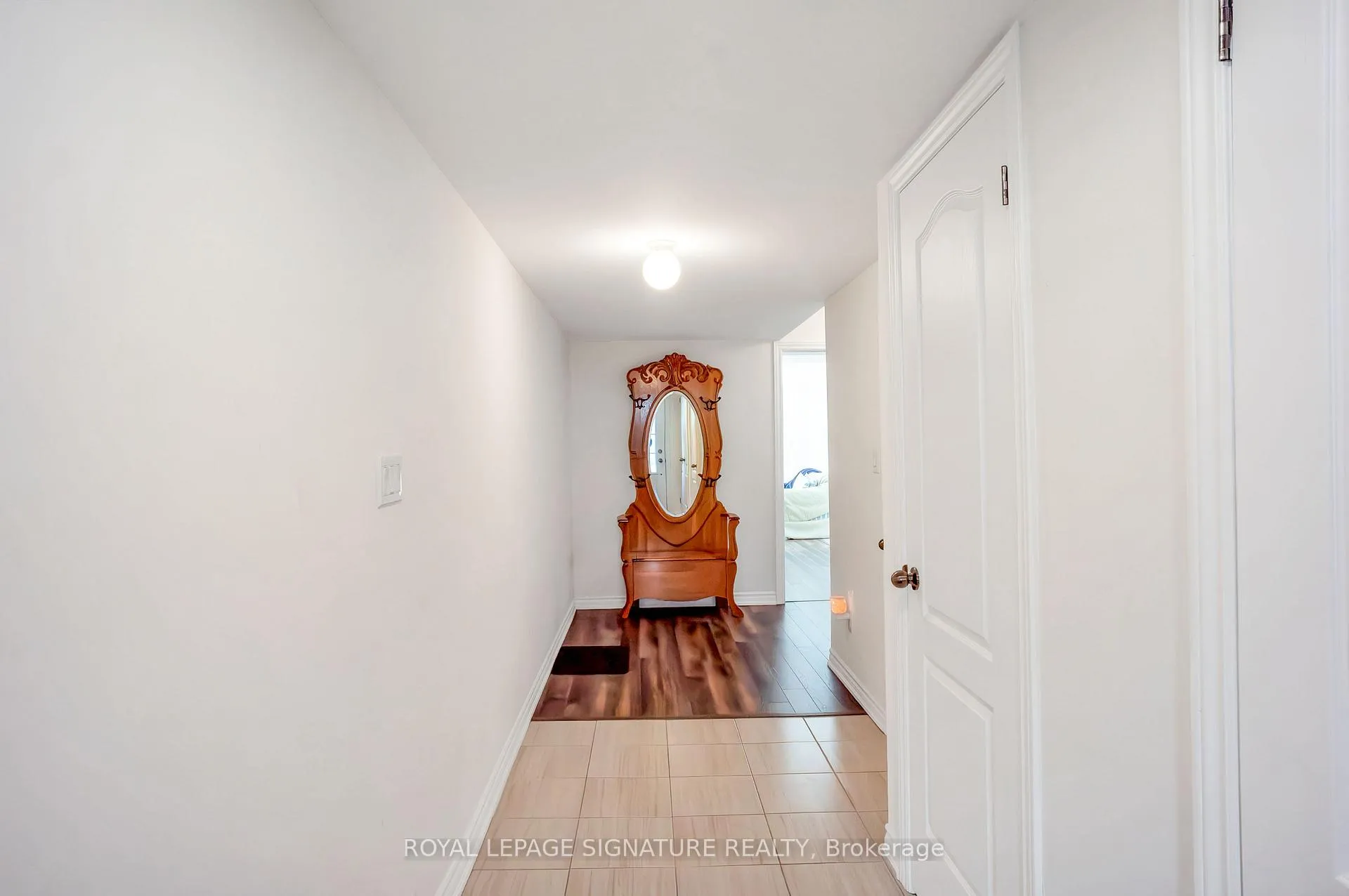 Photo 3 of 31 Honey Crisp Lane, Clarington, Bowmanville — HOMEH
