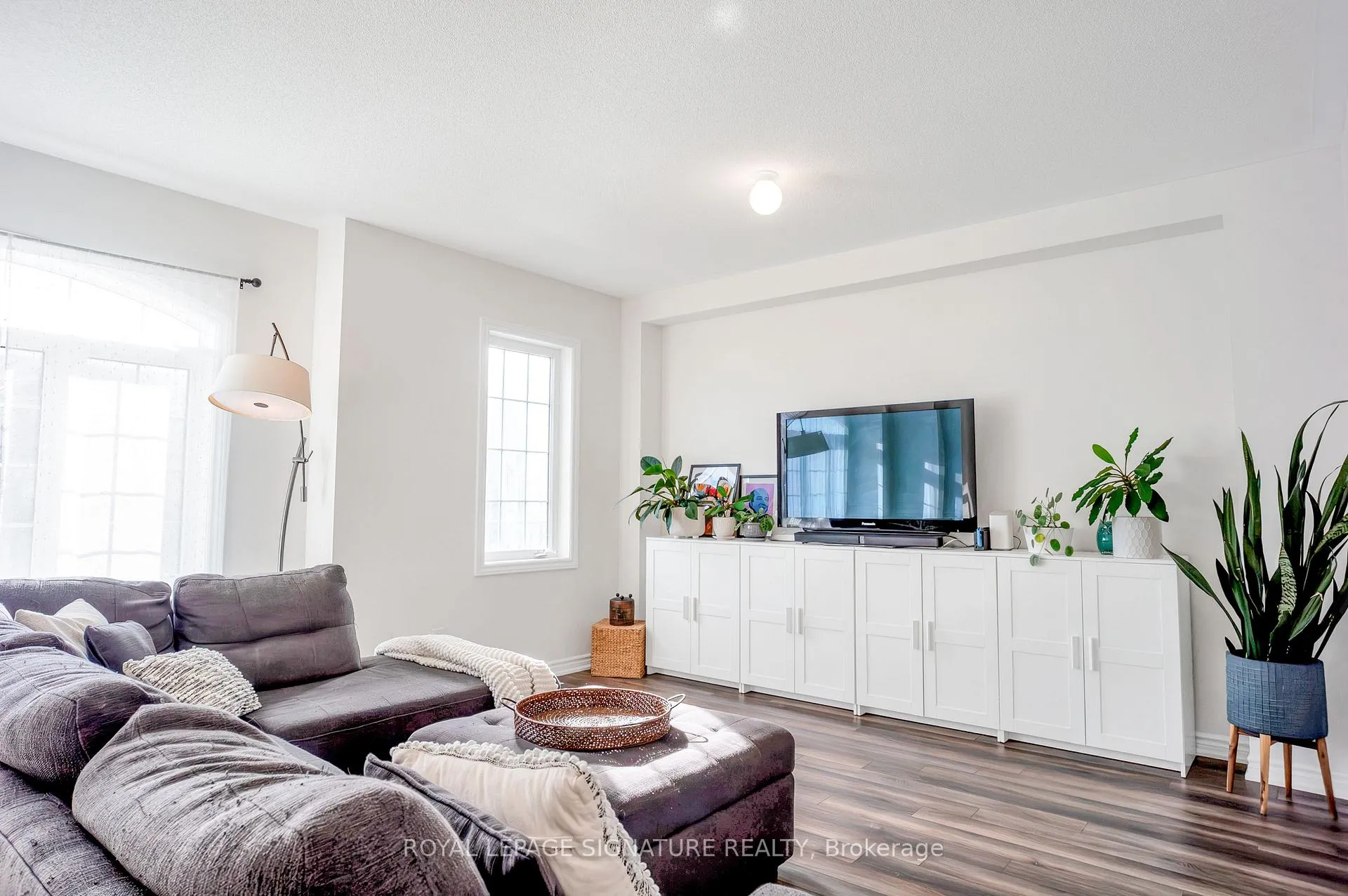 Photo 7 of 31 Honey Crisp Lane, Clarington, Bowmanville — HOMEH