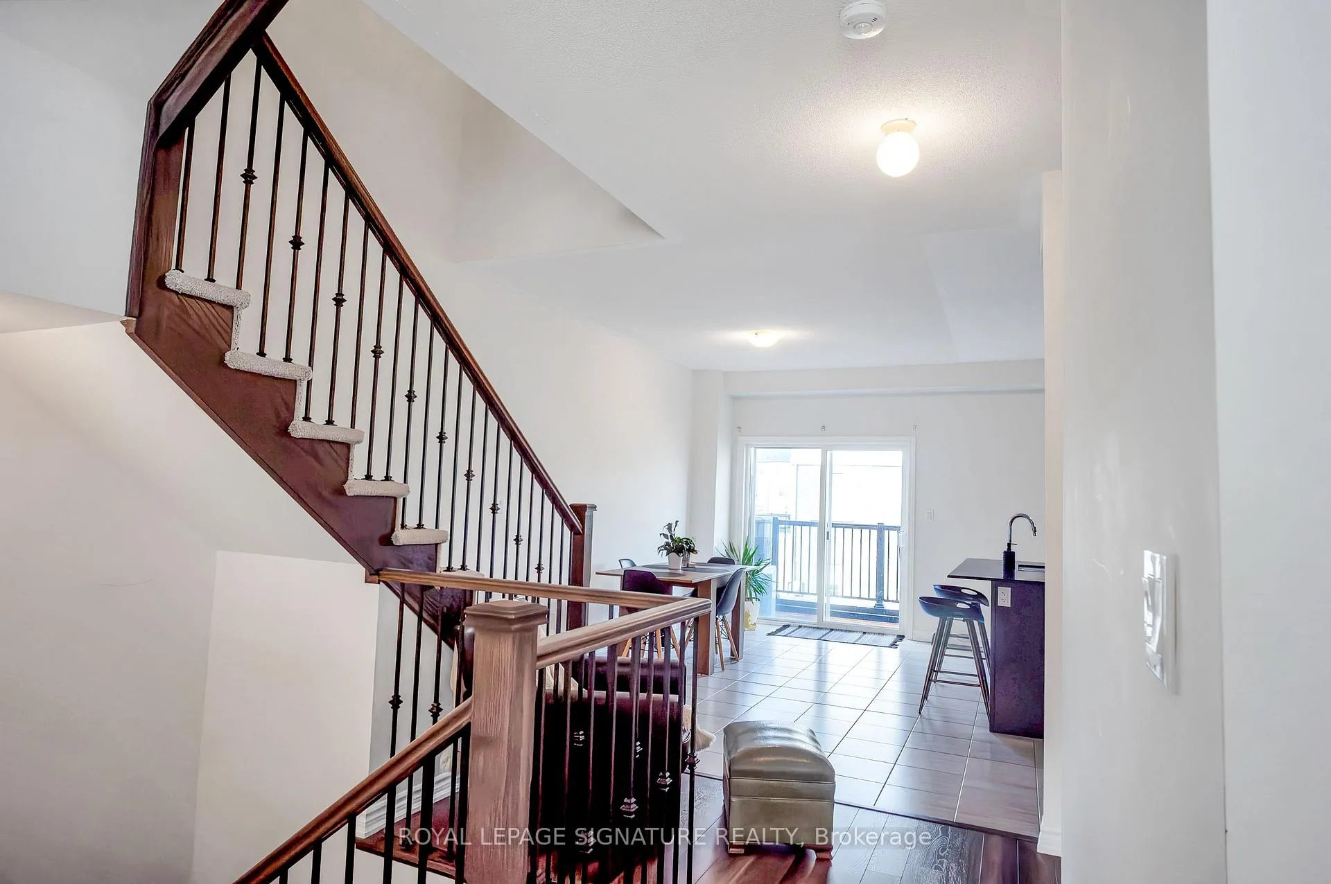 Photo 9 of 31 Honey Crisp Lane, Clarington, Bowmanville — HOMEH