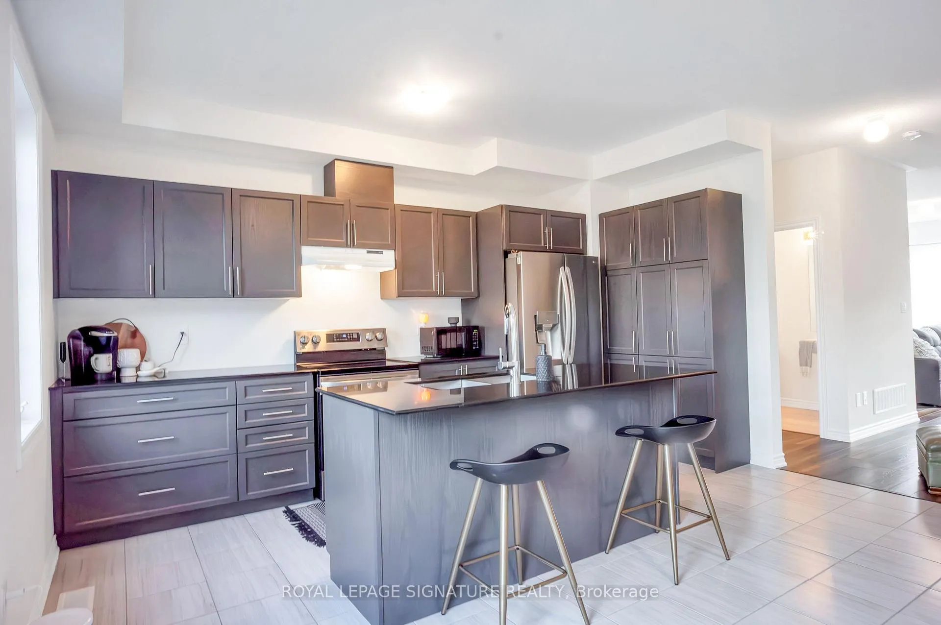 Photo 11 of 31 Honey Crisp Lane, Clarington, Bowmanville — HOMEH