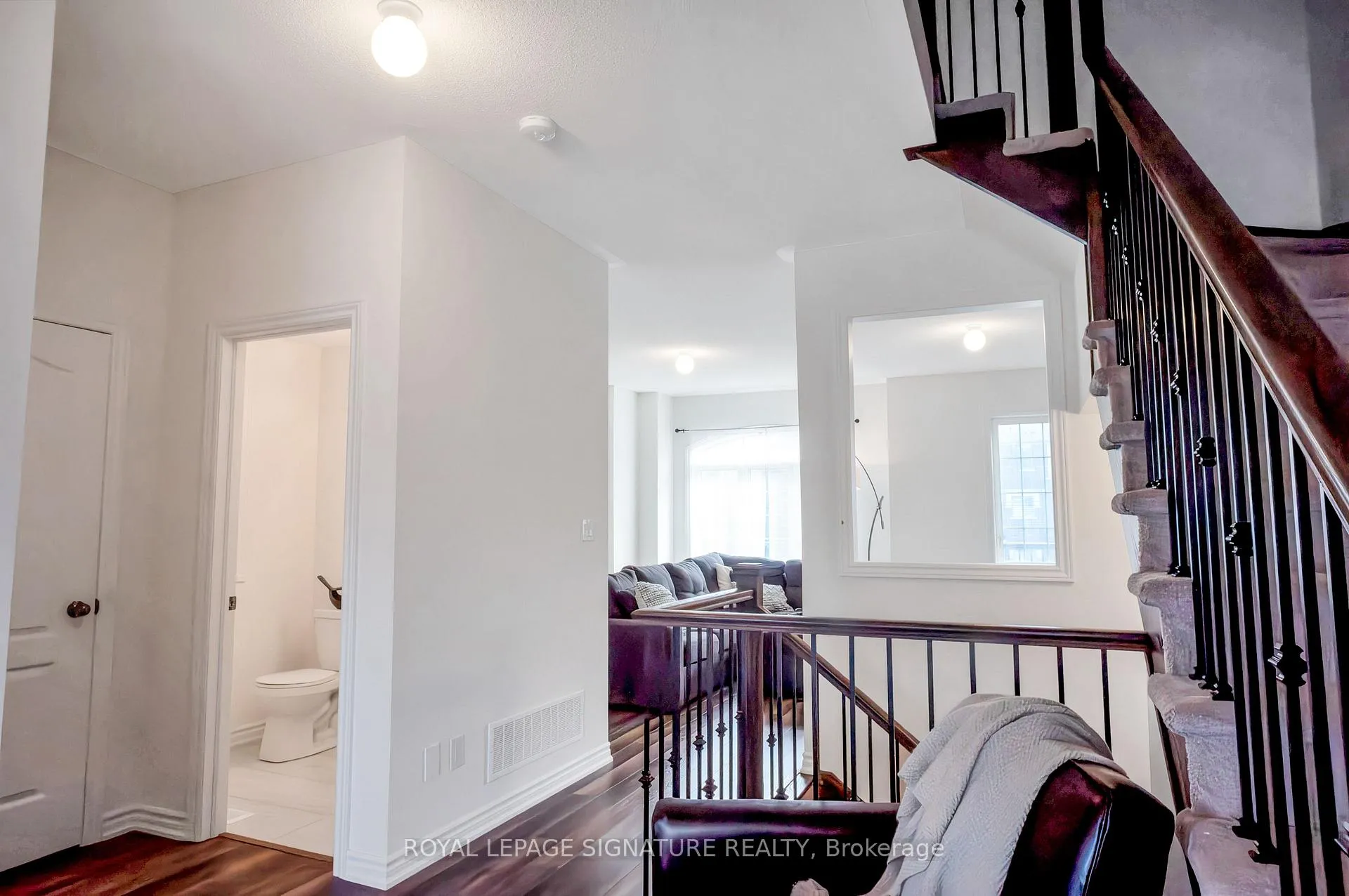 Photo 24 of 31 Honey Crisp Lane, Clarington, Bowmanville — HOMEH