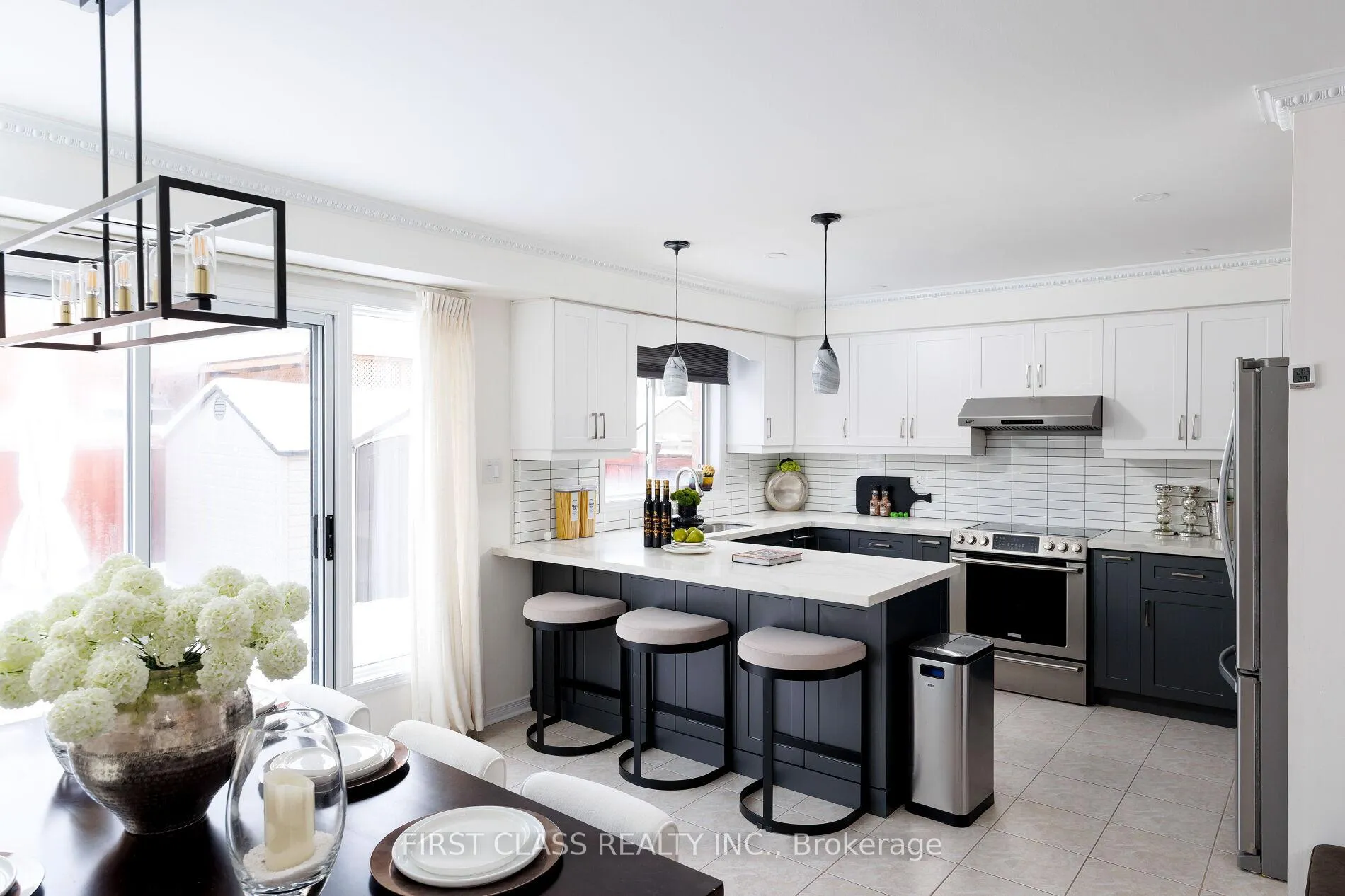 Photo 10 of 39 Dylan Street, Vaughan, Vellore Village — HOMEH