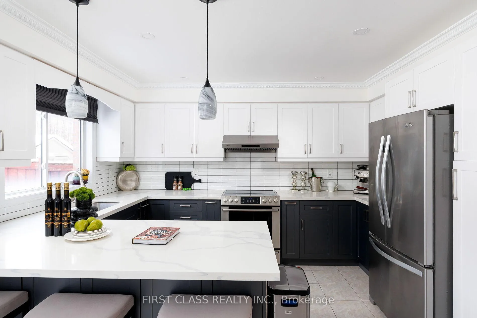 Photo 11 of 39 Dylan Street, Vaughan, Vellore Village — HOMEH