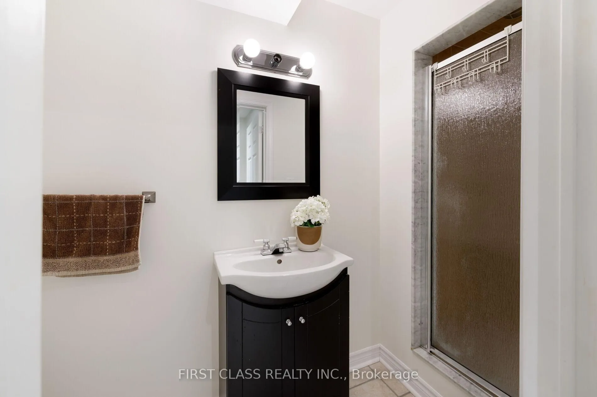 Photo 25 of 39 Dylan Street, Vaughan, Vellore Village — HOMEH