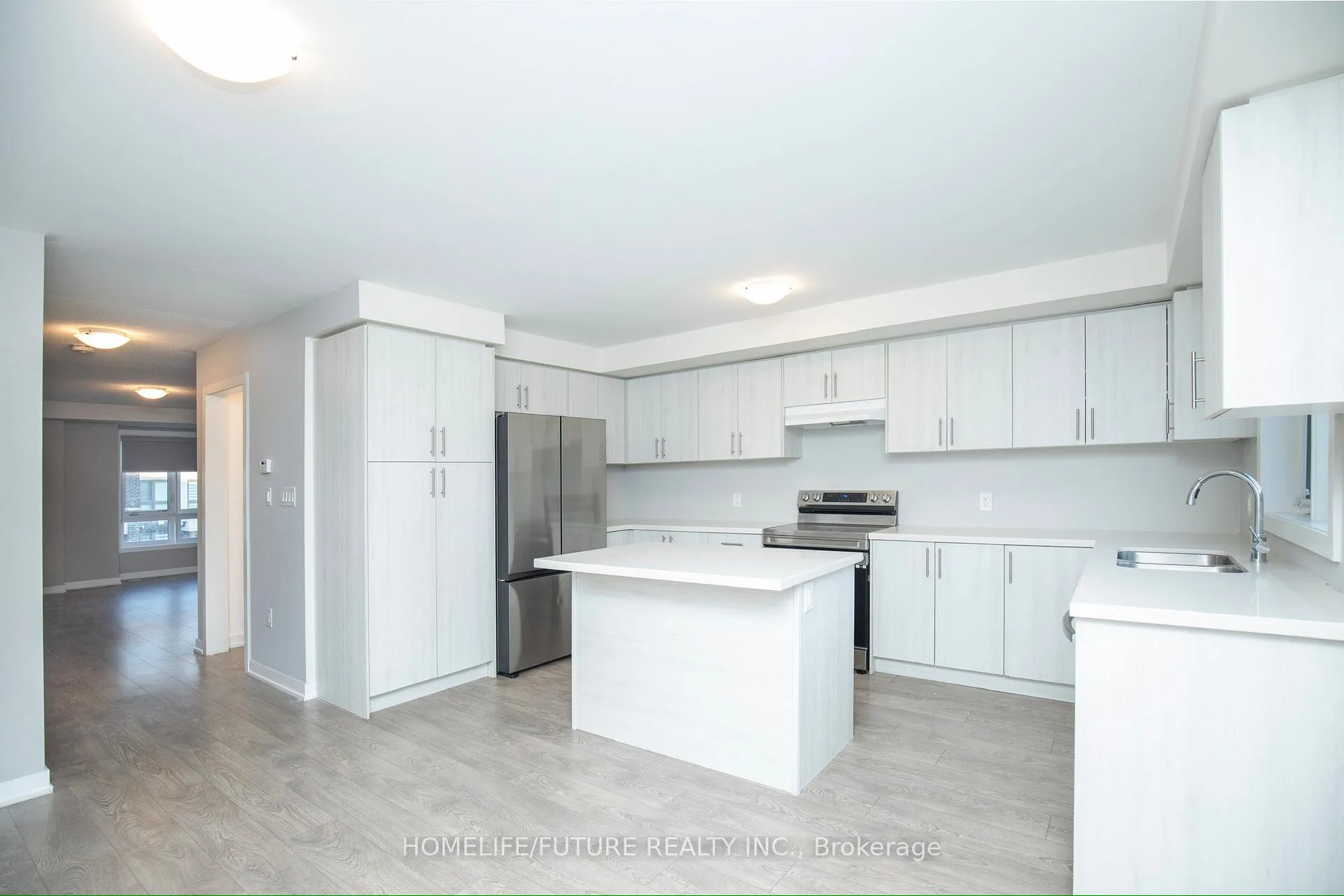 Photo 5 of 1352 Bradenton Path, Oshawa, Eastdale — HOMEH