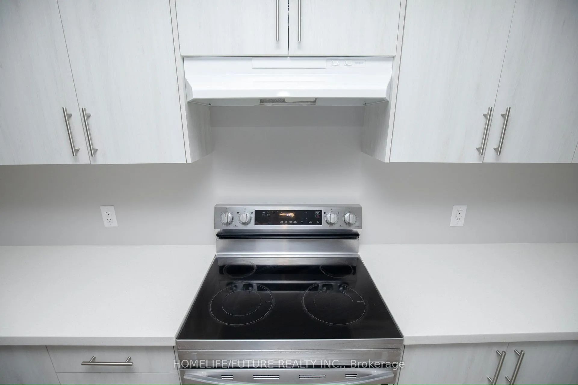 Photo 7 of 1352 Bradenton Path, Oshawa, Eastdale — HOMEH