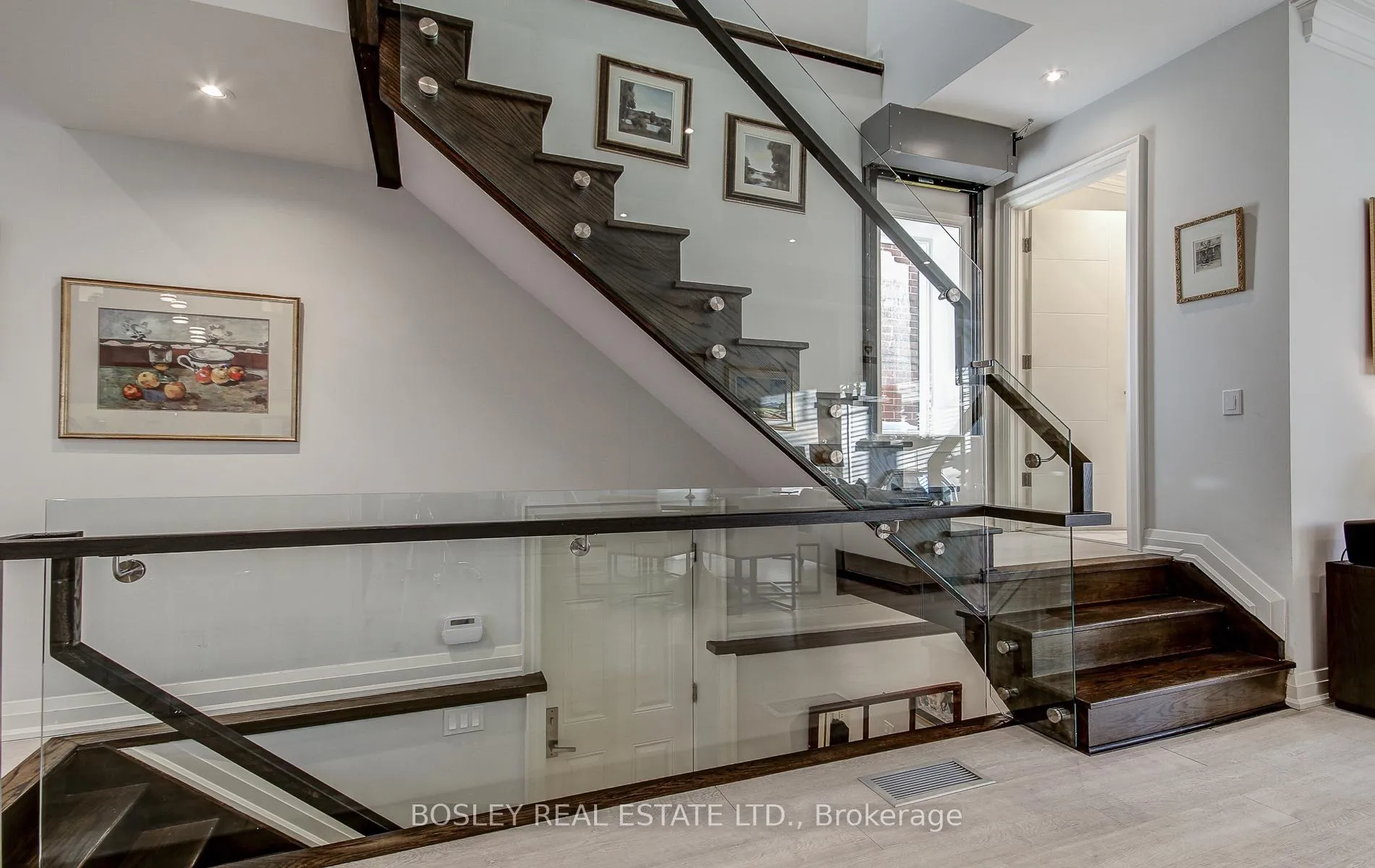 Photo 24 of 61 Thurston Road, Toronto, Mount Pleasant East — HOMEH
