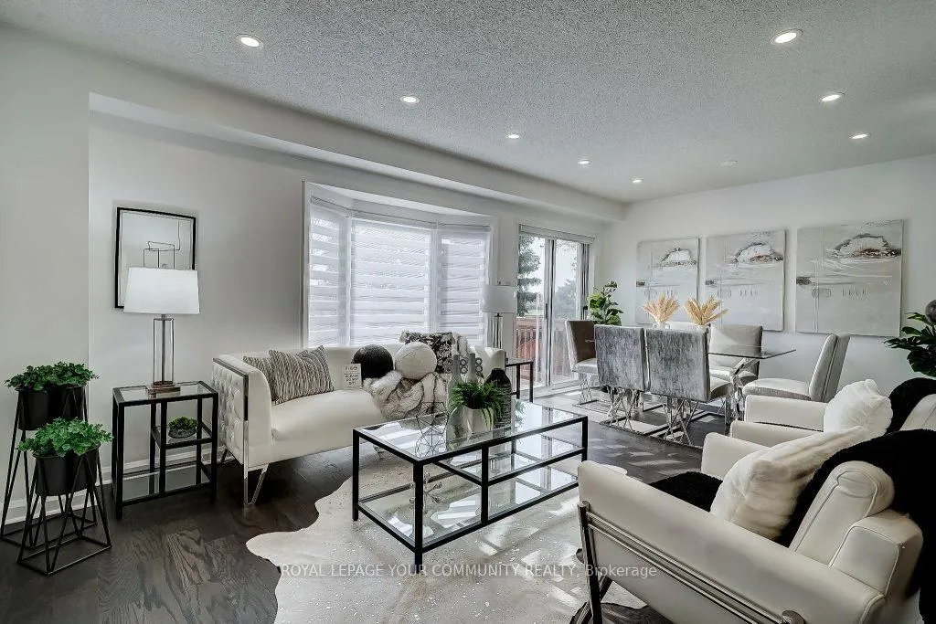 Photo 5 of 679 Graceland Court S, Pickering, Amberlea — HOMEH
