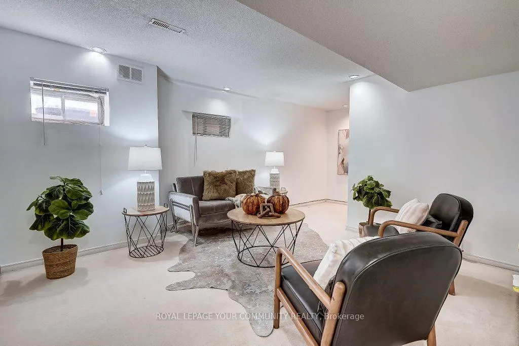 Photo 22 of 679 Graceland Court S, Pickering, Amberlea — HOMEH