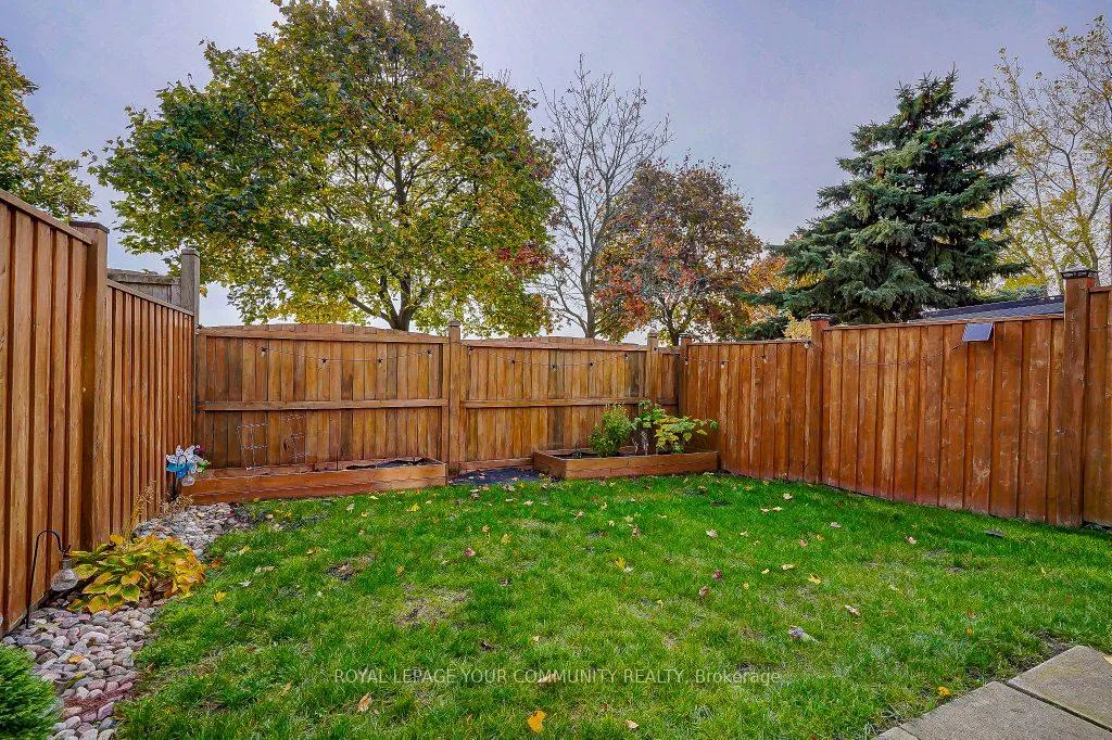 Photo 26 of 679 Graceland Court S, Pickering, Amberlea — HOMEH