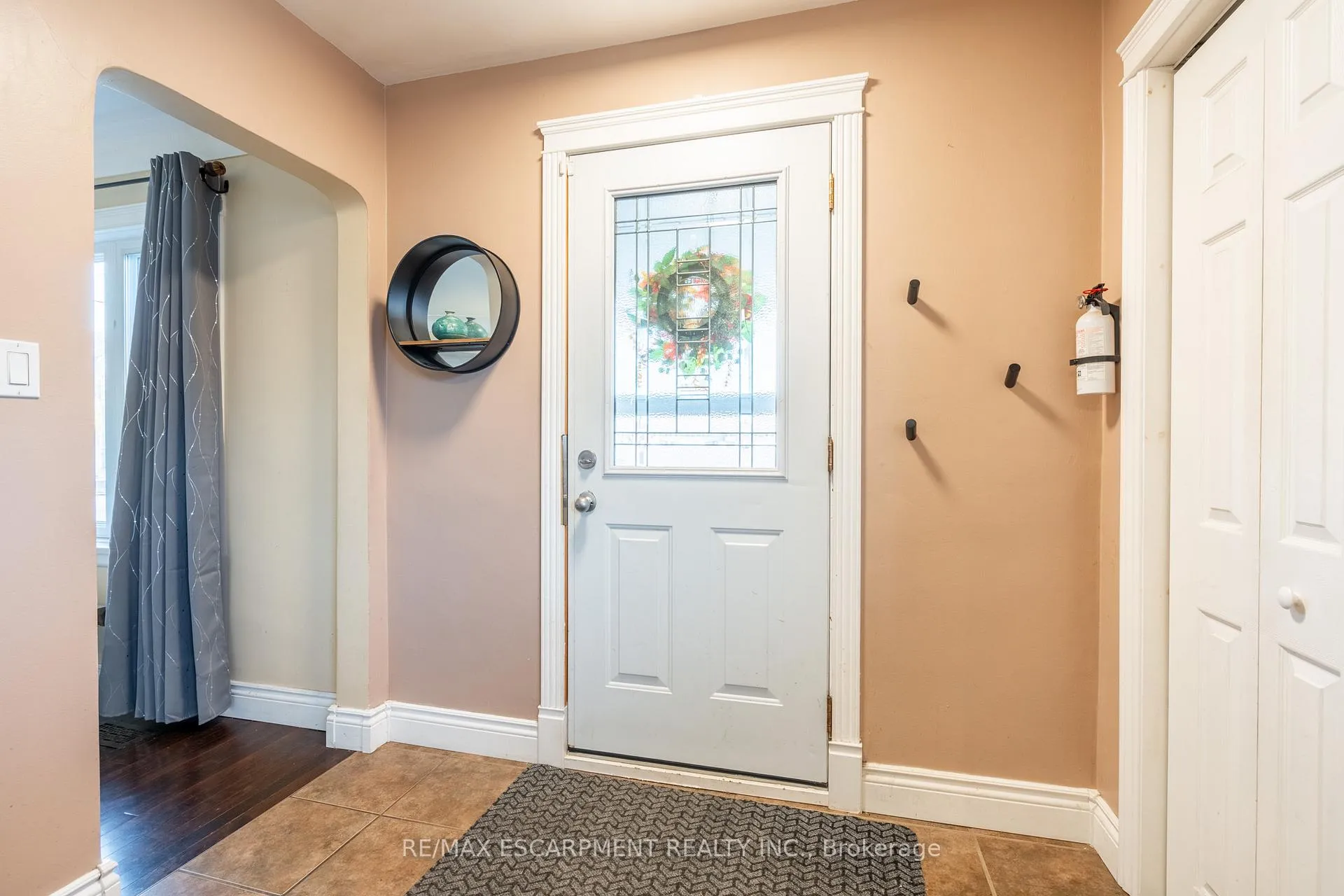 Photo 3 of 702 Seventh Avenue, Hamilton, Hampton Heights — HOMEH