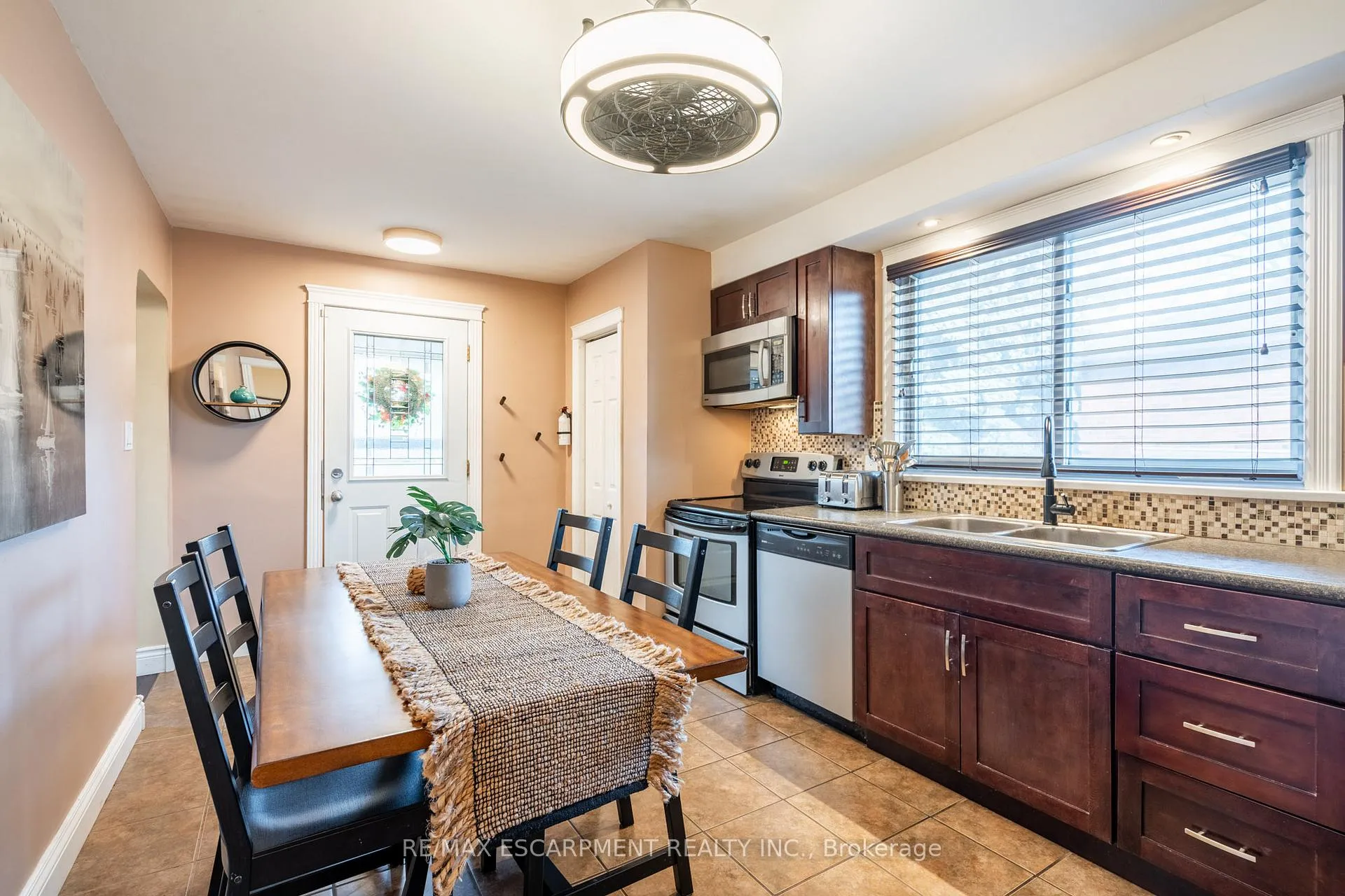 Photo 7 of 702 Seventh Avenue, Hamilton, Hampton Heights — HOMEH