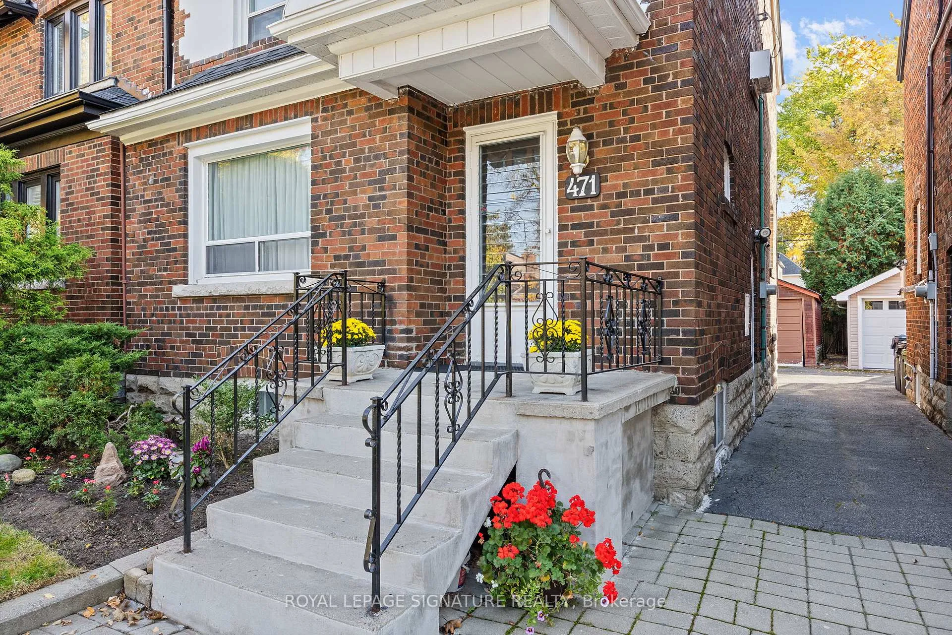 Photo 2 of 471 Roselawn Avenue, Toronto, Lawrence Park South — HOMEH