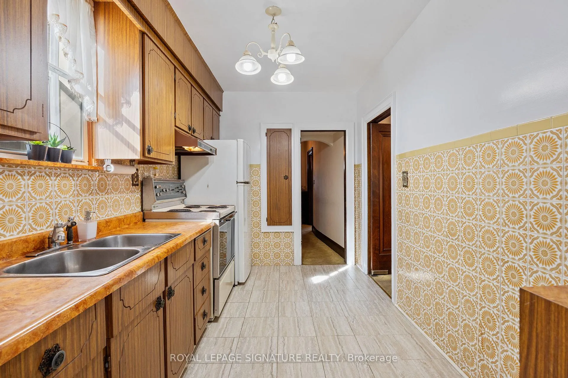 Photo 12 of 471 Roselawn Avenue, Toronto, Lawrence Park South — HOMEH