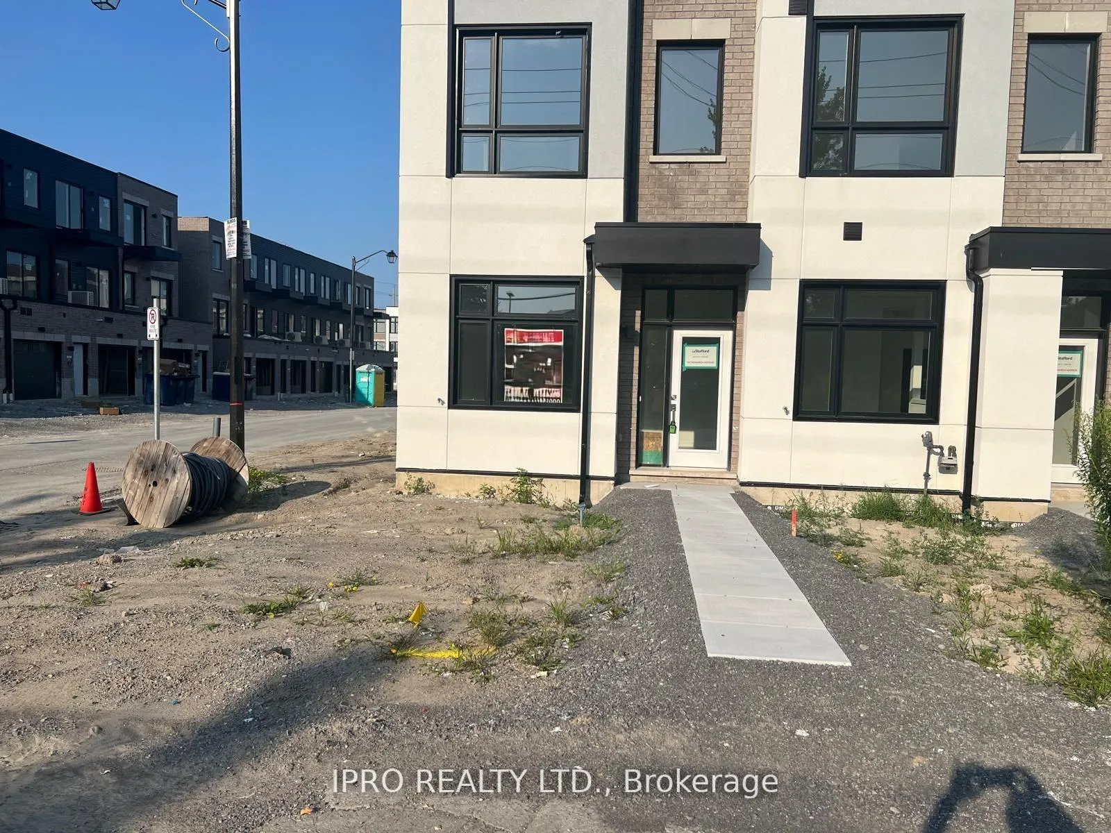 Photo 2 of 191 Monarch Avenue, Ajax, Central — HOMEH