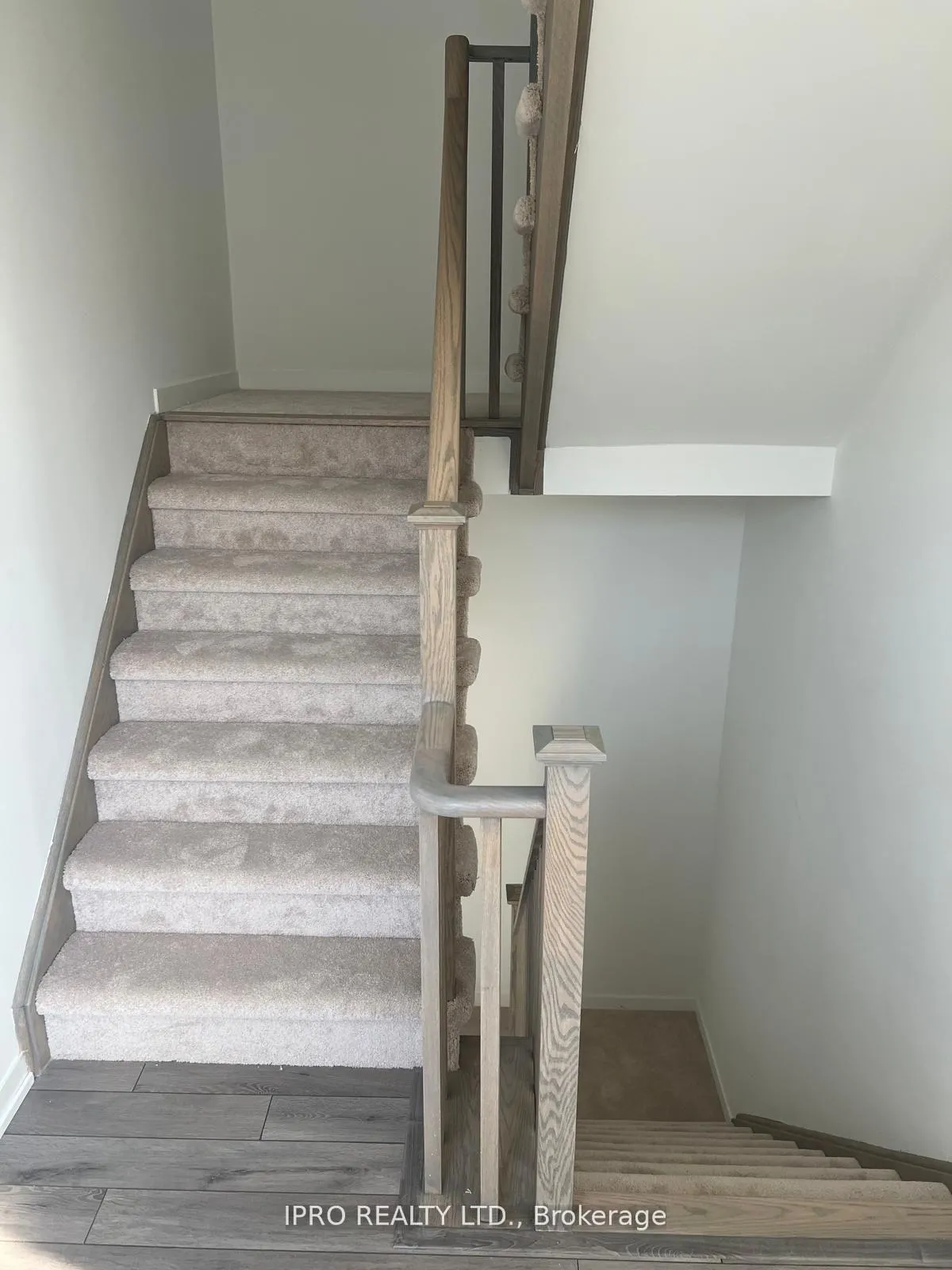 Photo 8 of 191 Monarch Avenue, Ajax, Central — HOMEH
