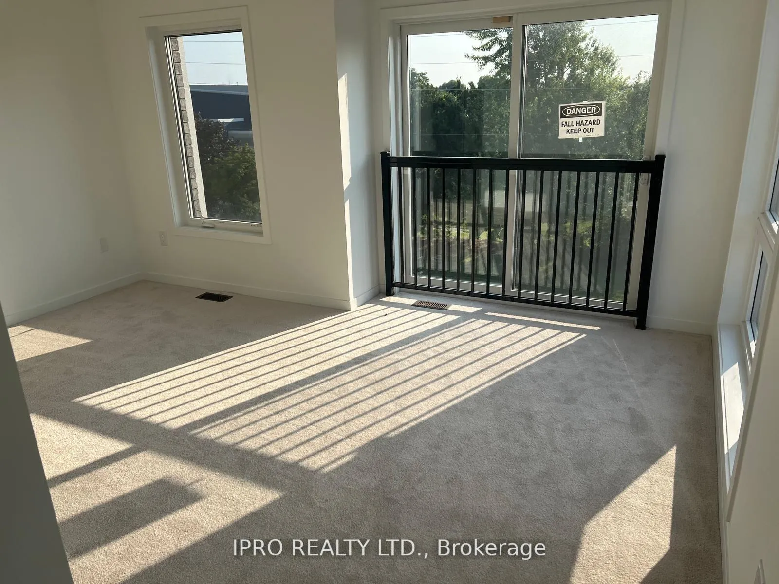 Photo 14 of 191 Monarch Avenue, Ajax, Central — HOMEH