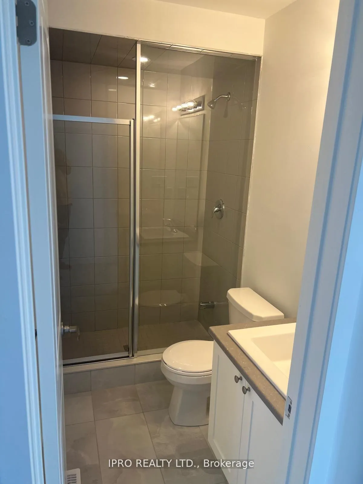 Photo 18 of 191 Monarch Avenue, Ajax, Central — HOMEH