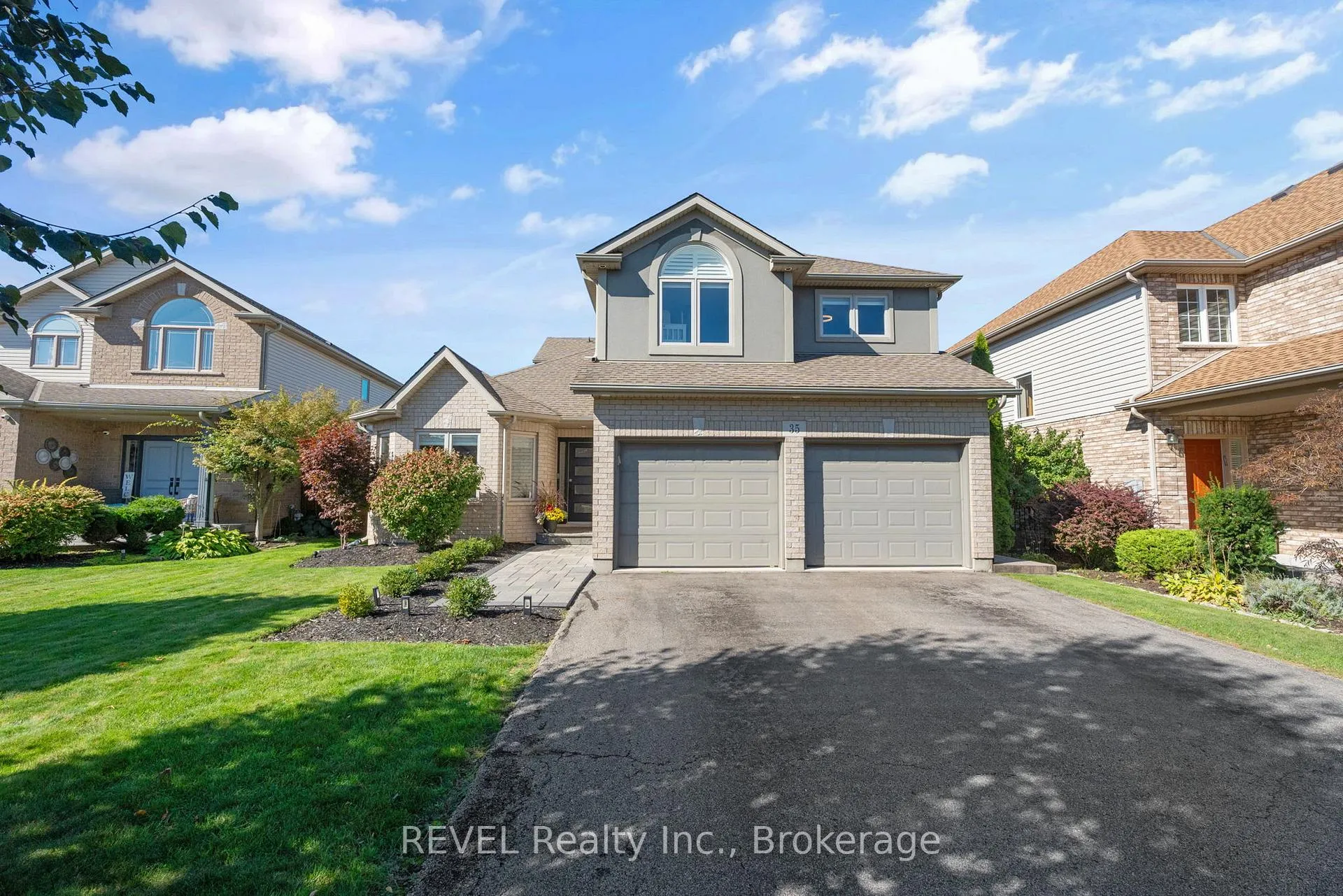 Front of 35 Agincourt Crescent