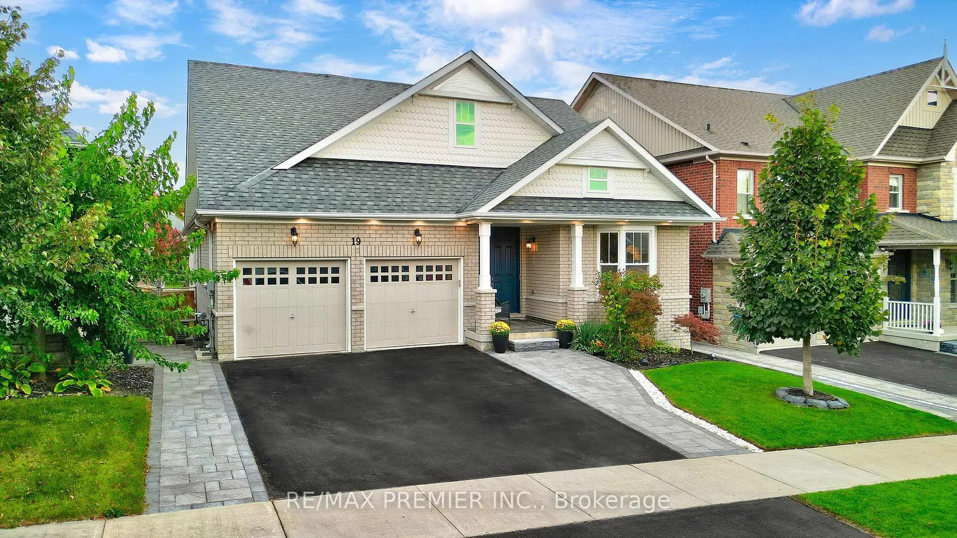 Photo 1 of 19 Billy Court, Caledon, Caledon East — HOMEH