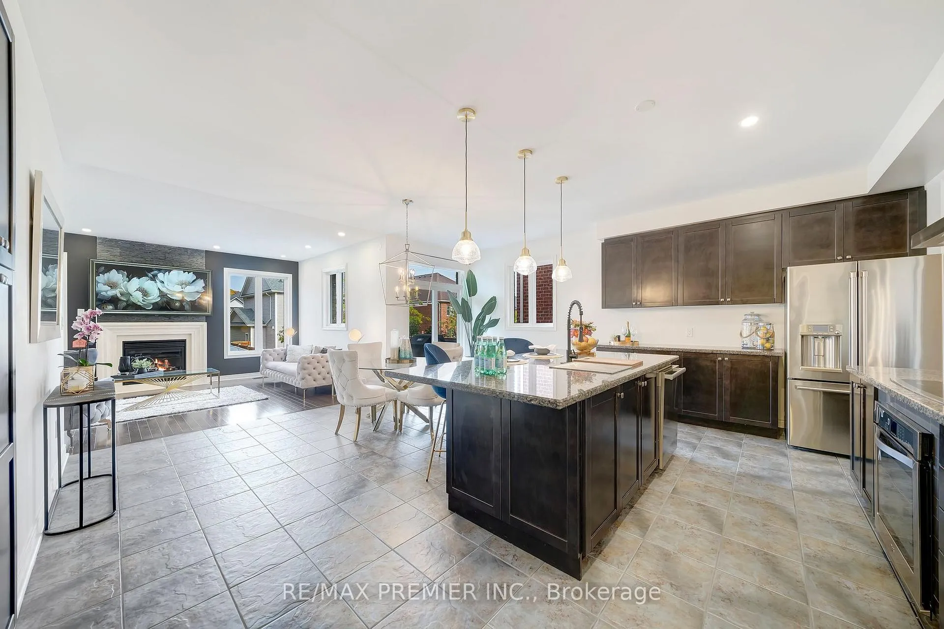 Photo 9 of 19 Billy Court, Caledon, Caledon East — HOMEH