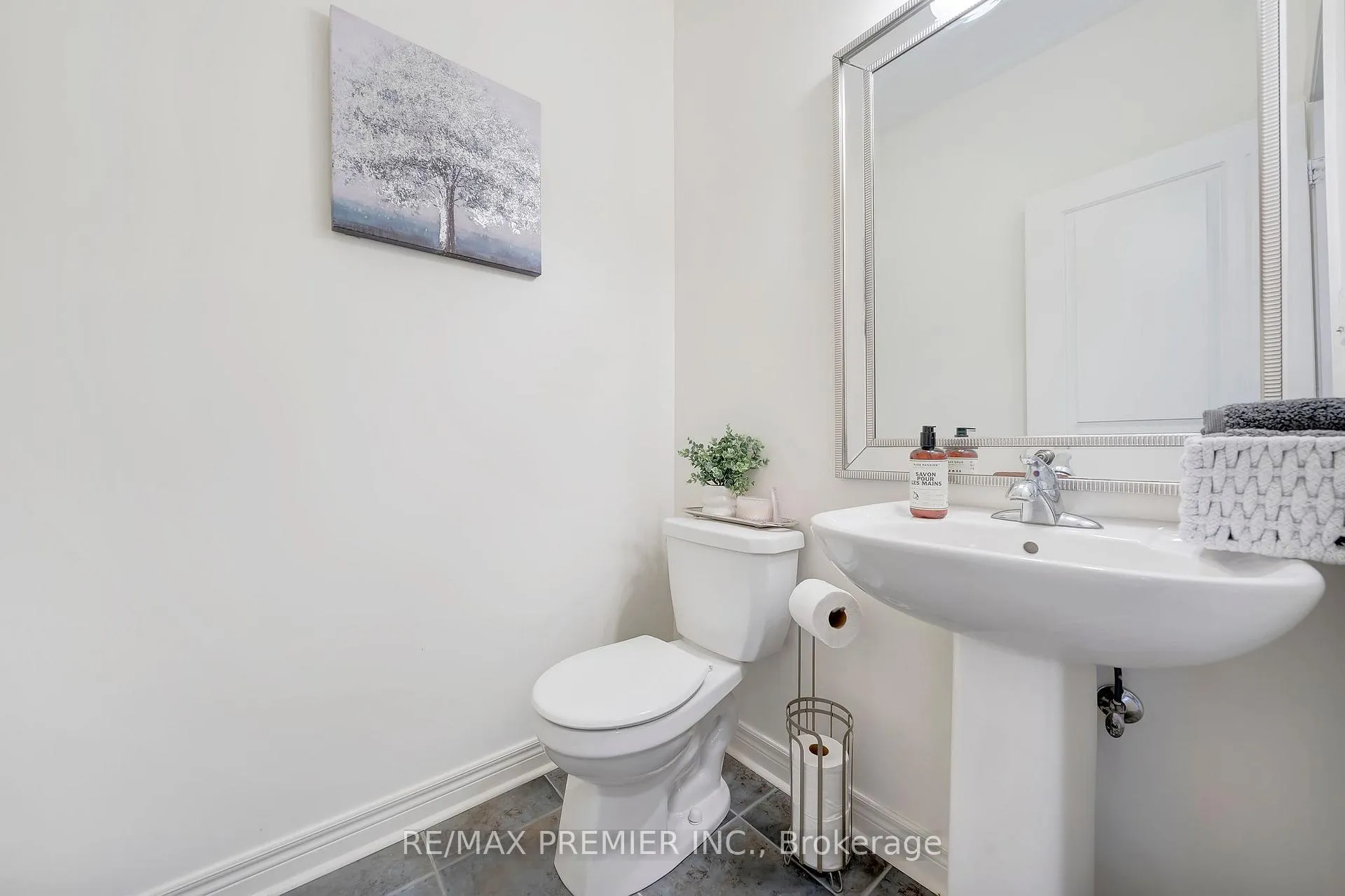 Photo 14 of 19 Billy Court, Caledon, Caledon East — HOMEH
