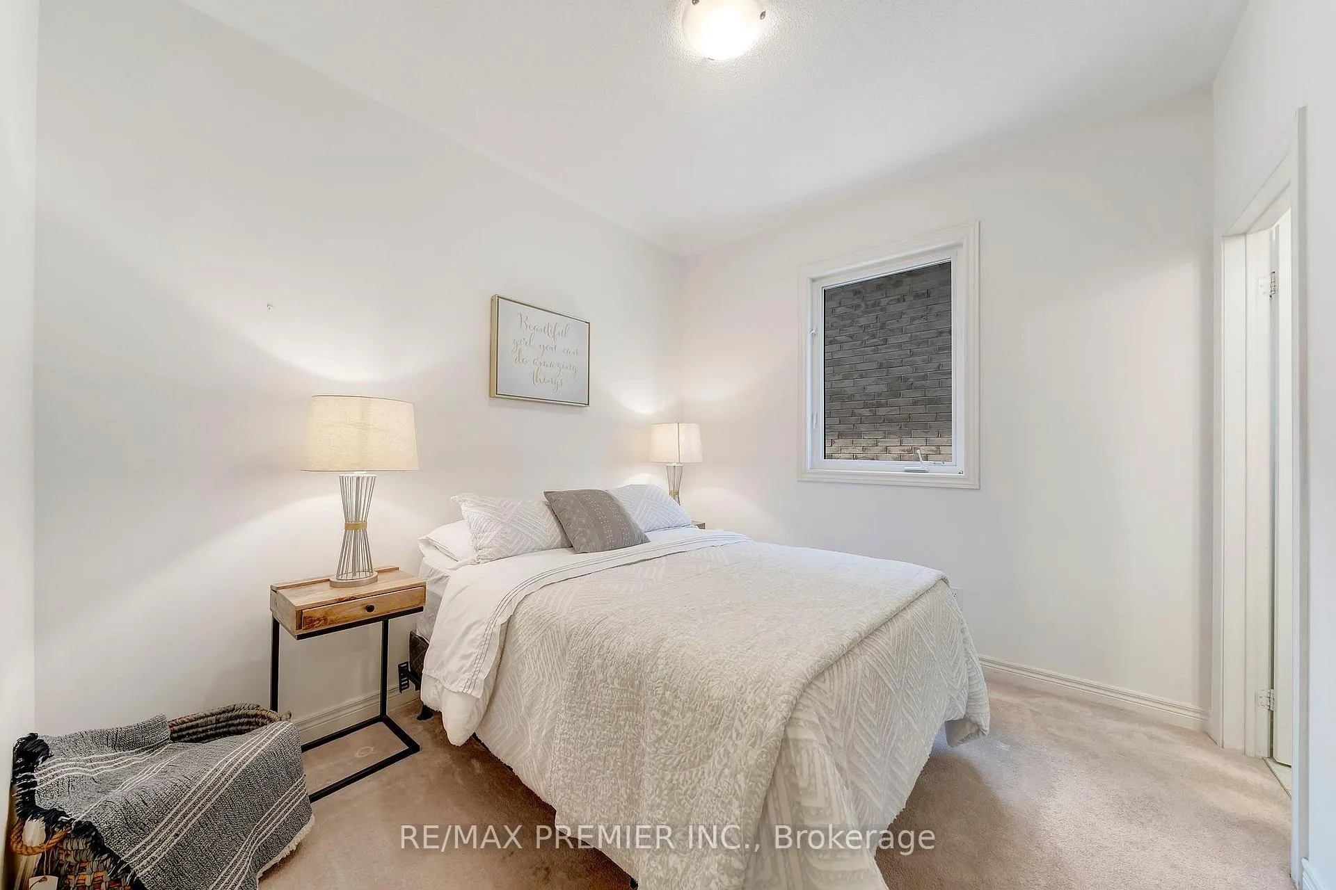 Photo 15 of 19 Billy Court, Caledon, Caledon East — HOMEH
