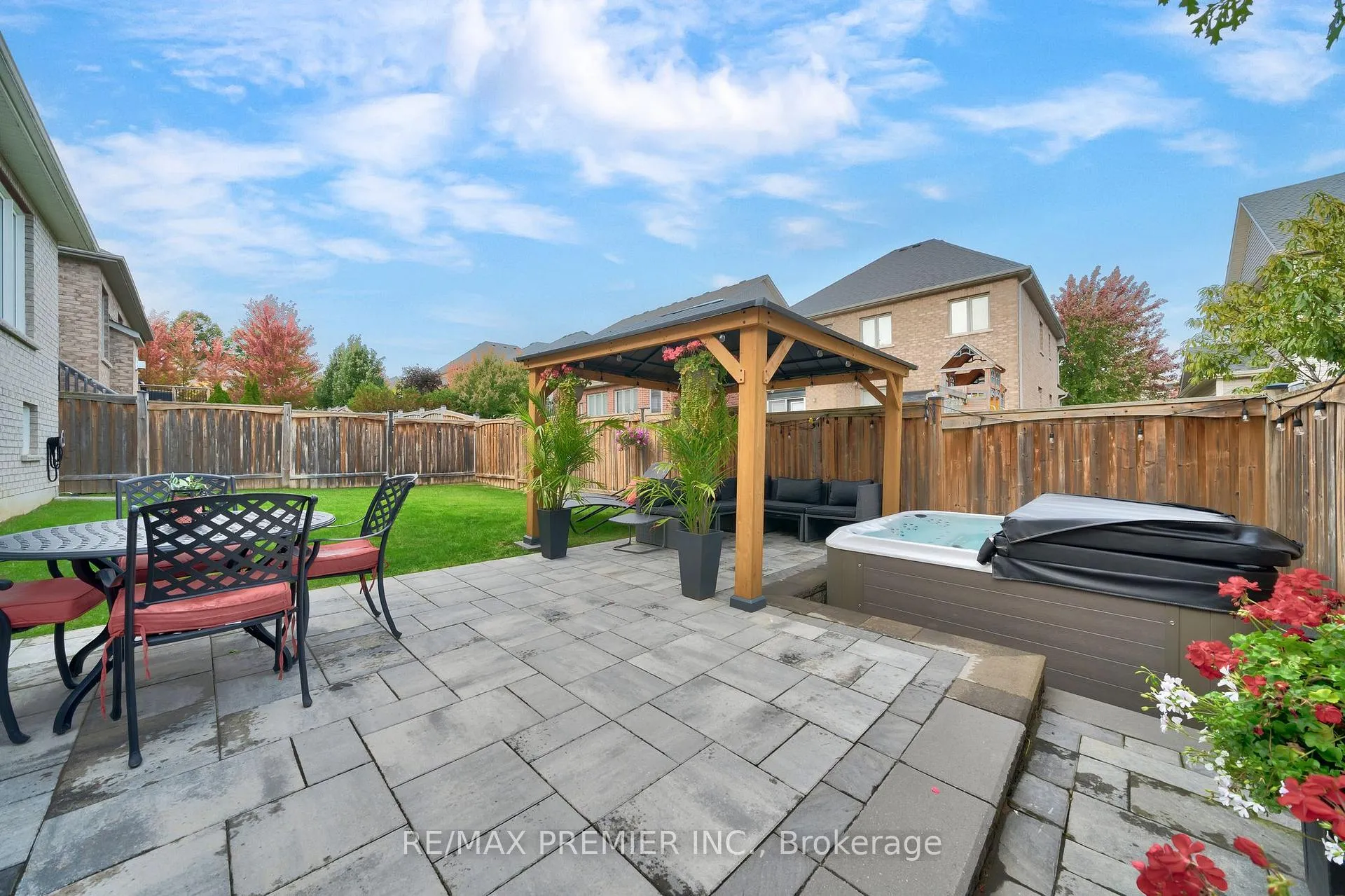 Photo 38 of 19 Billy Court, Caledon, Caledon East — HOMEH
