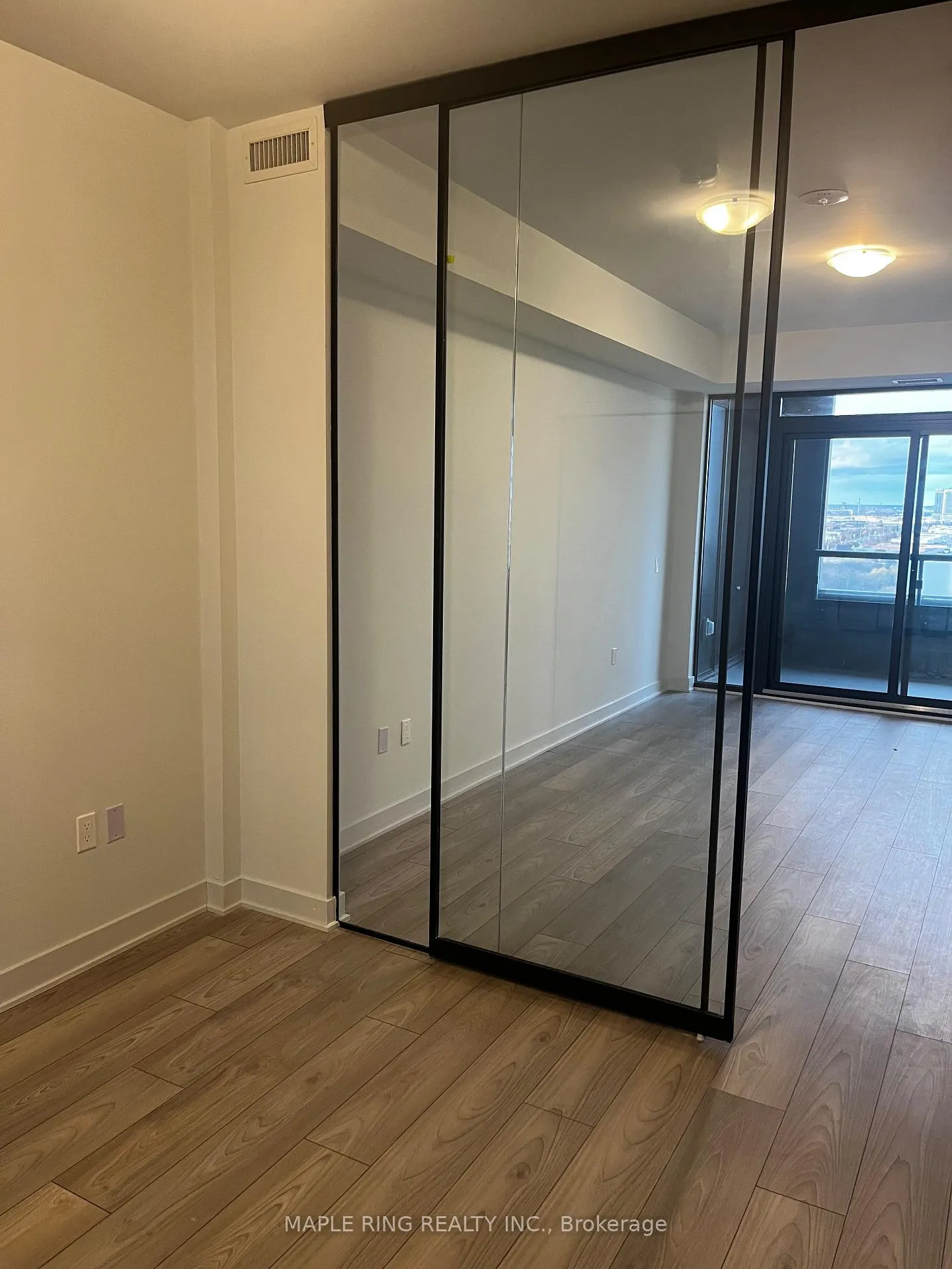 Photo 4 of Unit 1403, 2920 Hwy 7 Road, Vaughan, Vaughan Corporate Centre — HOMEH