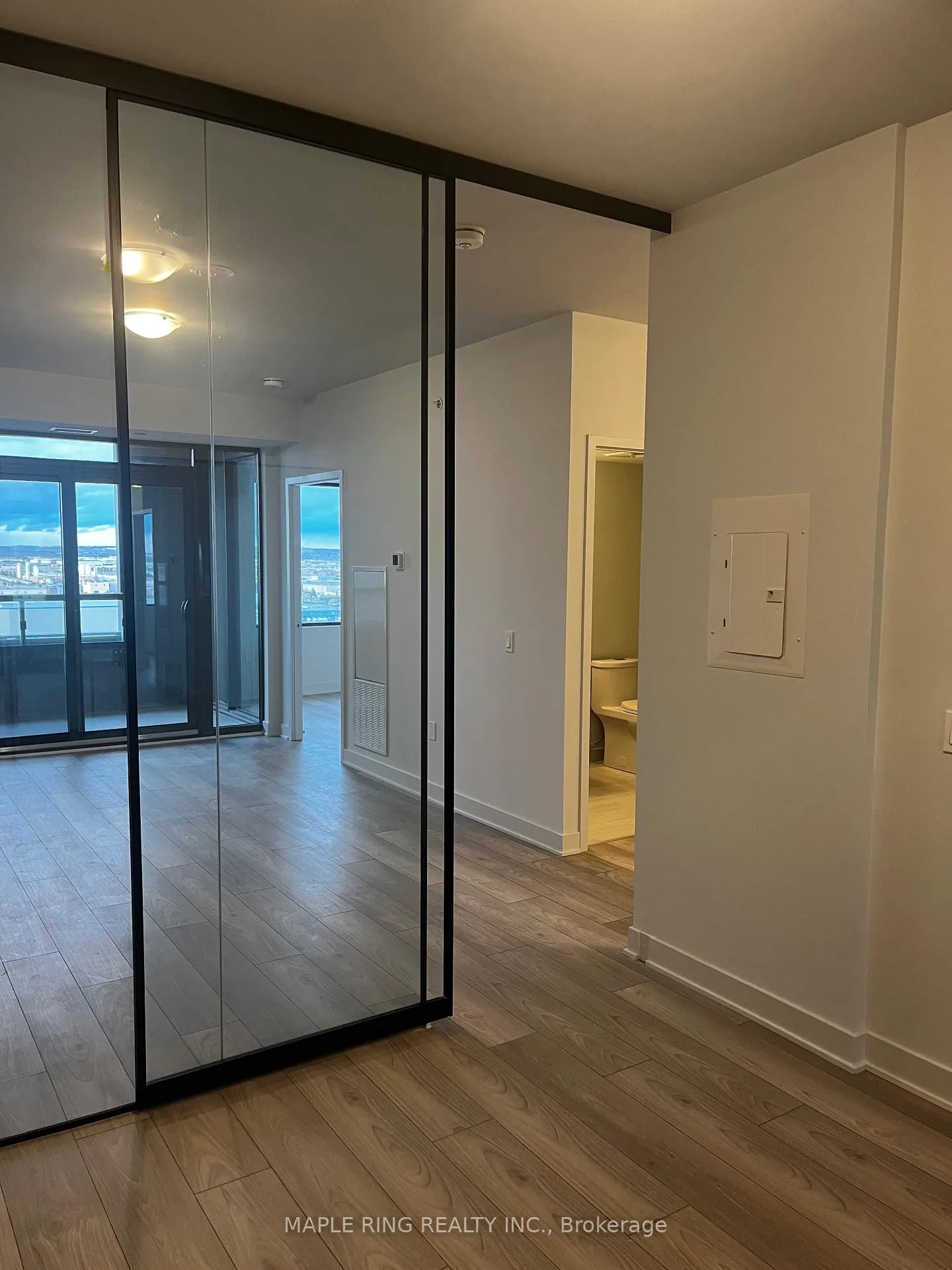 Photo 5 of Unit 1403, 2920 Hwy 7 Road, Vaughan, Vaughan Corporate Centre — HOMEH