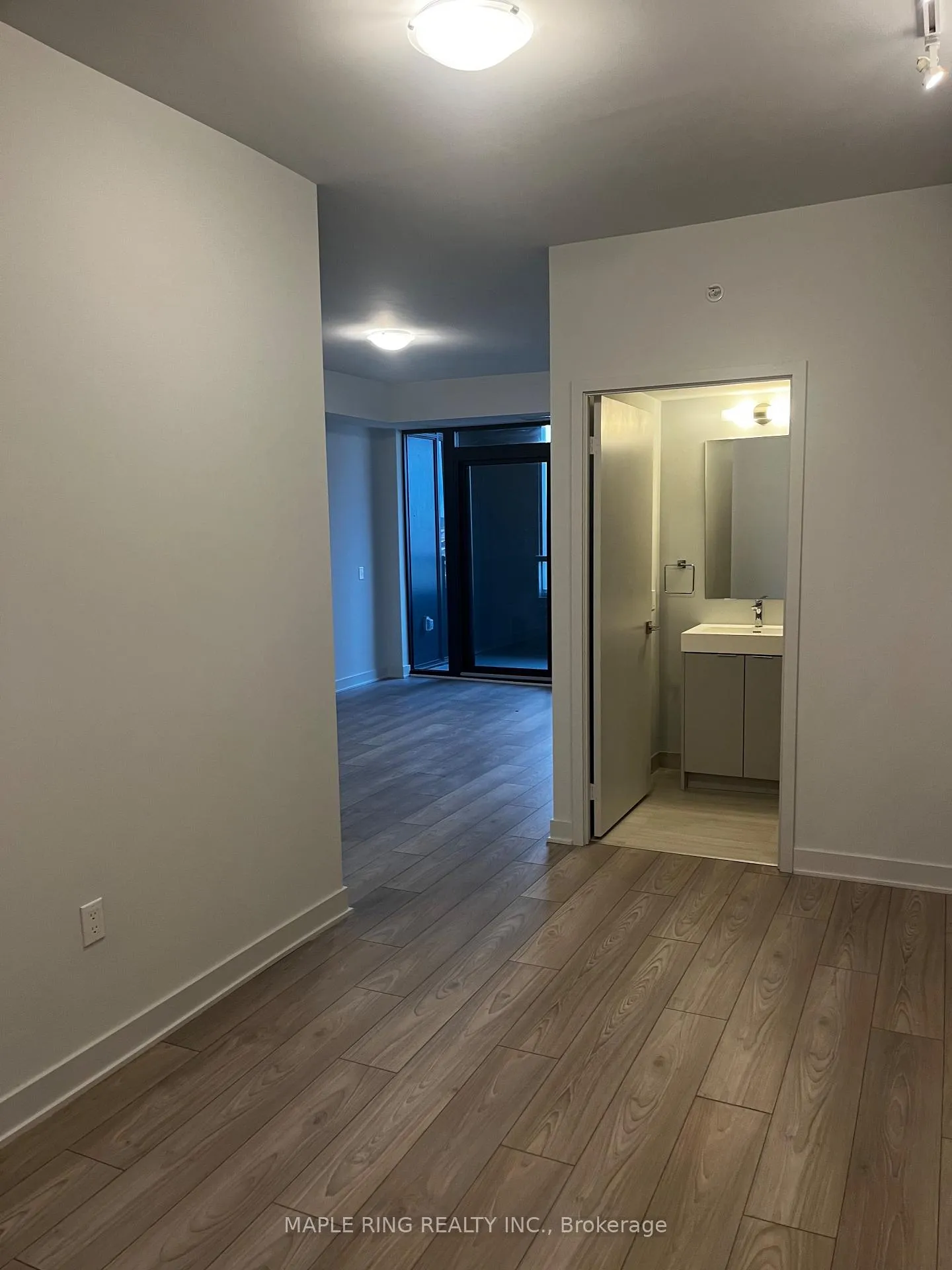 Photo 10 of Unit 1403, 2920 Hwy 7 Road, Vaughan, Vaughan Corporate Centre — HOMEH
