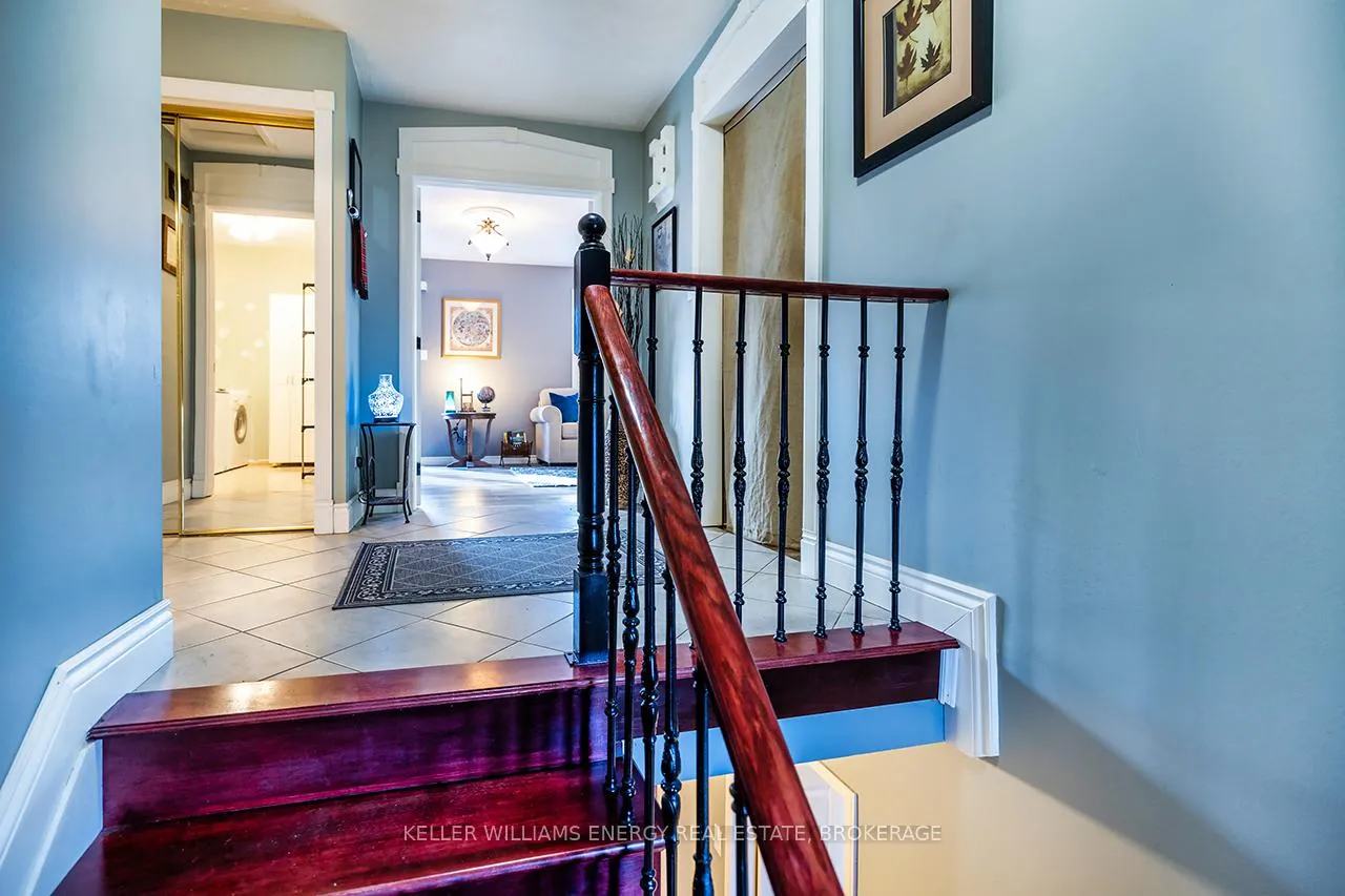 Photo 8 of 60 Champine Square, Clarington, Bowmanville — HOMEH
