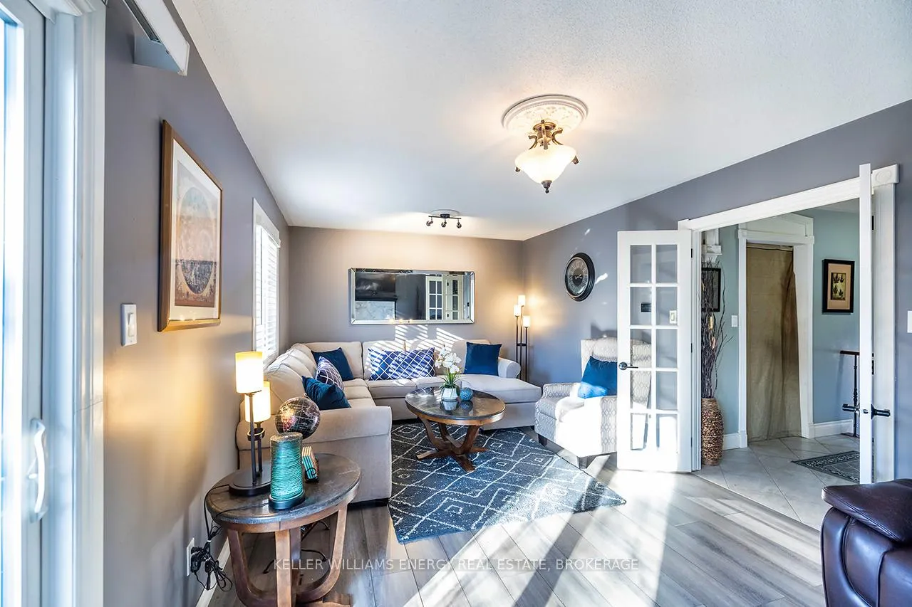 Photo 11 of 60 Champine Square, Clarington, Bowmanville — HOMEH