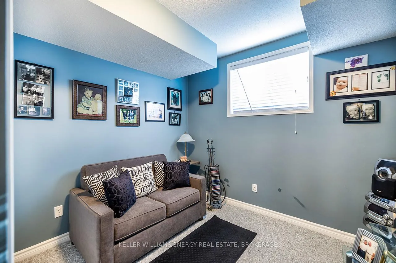 Photo 22 of 60 Champine Square, Clarington, Bowmanville — HOMEH