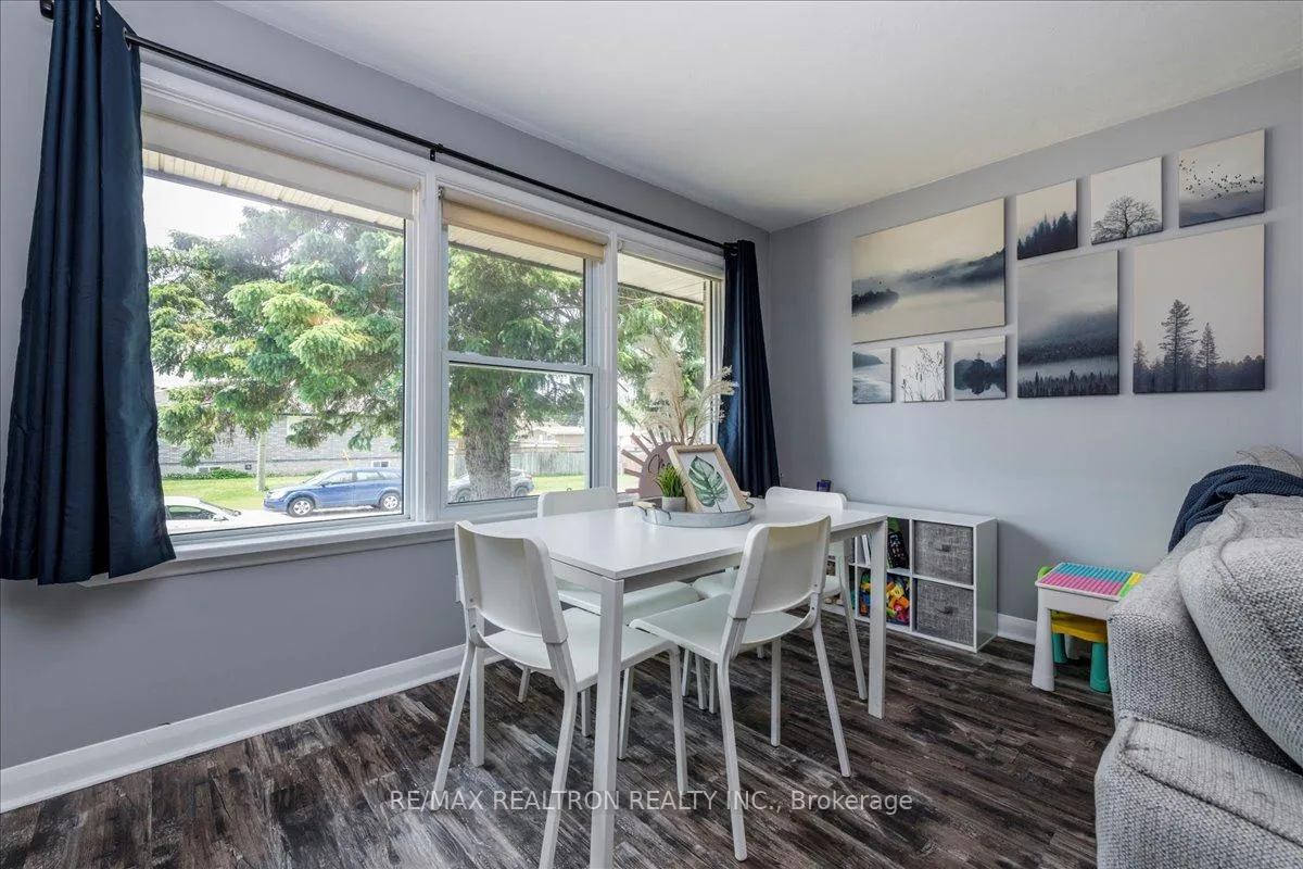 Photo 8 of 467 Irwin Street, Midland — HOMEH