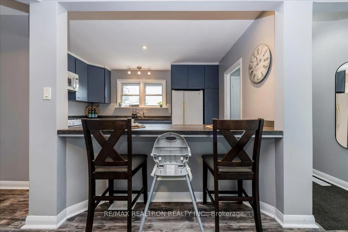 Photo 9 of 467 Irwin Street, Midland — HOMEH