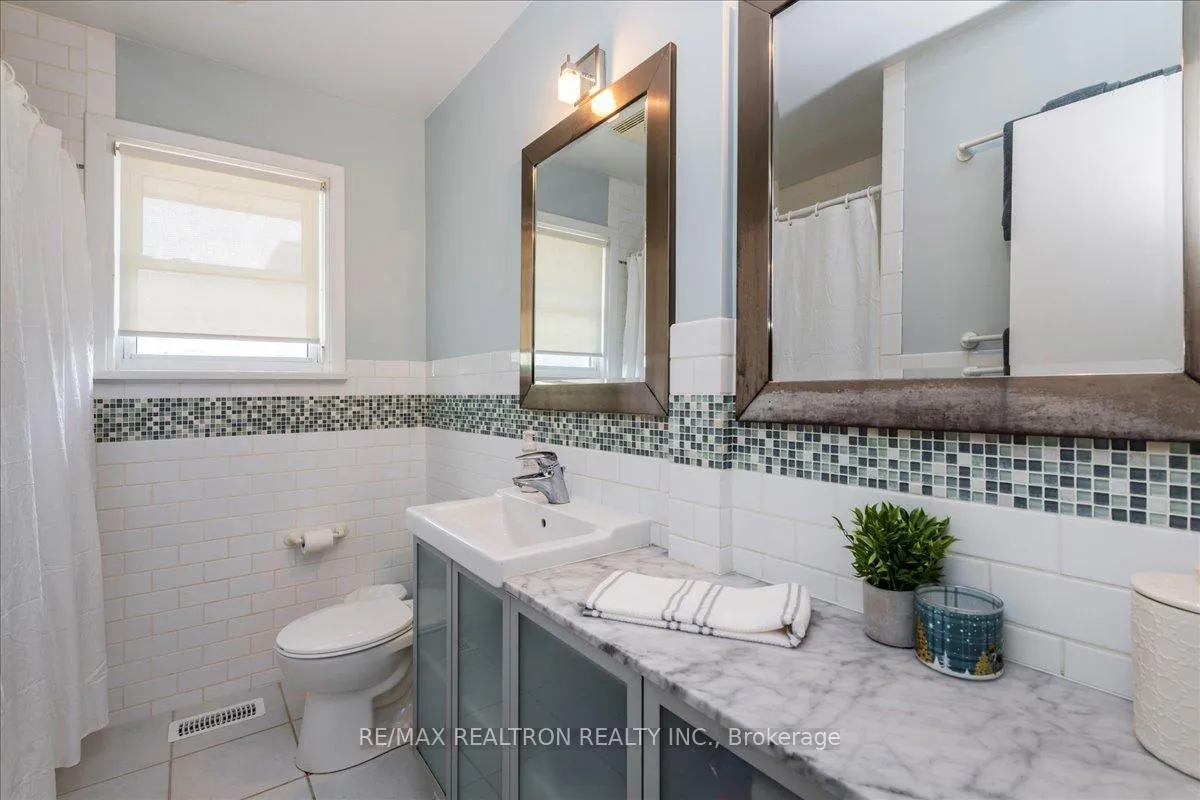Photo 15 of 467 Irwin Street, Midland — HOMEH