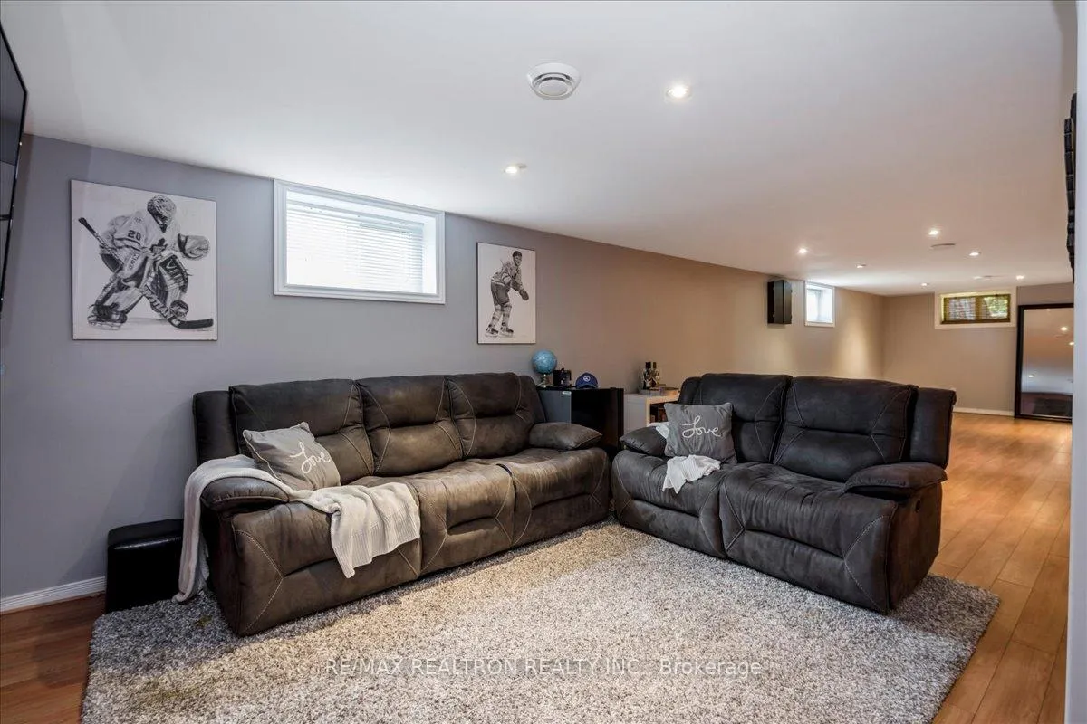 Photo 22 of 467 Irwin Street, Midland — HOMEH