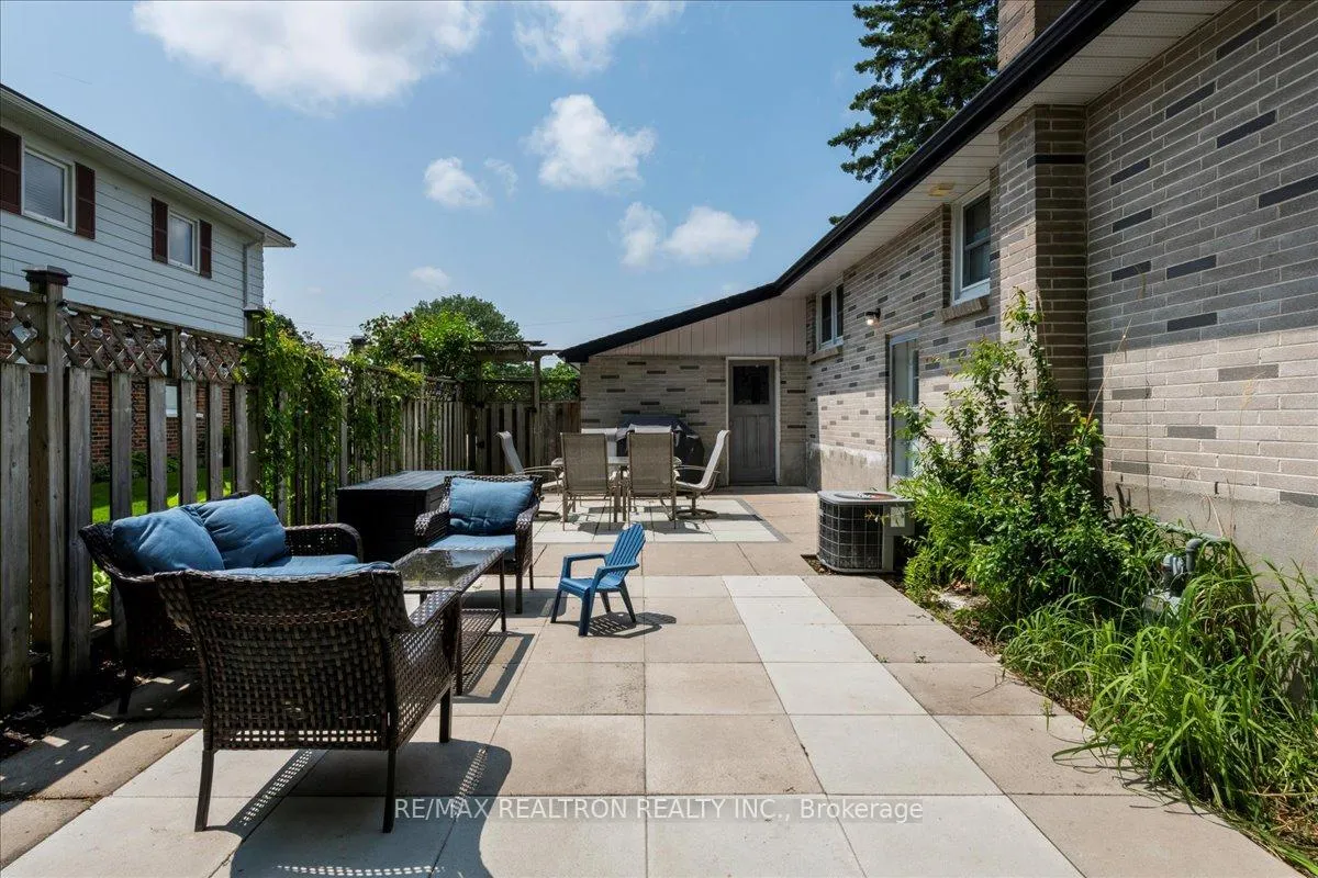 Photo 25 of 467 Irwin Street, Midland — HOMEH