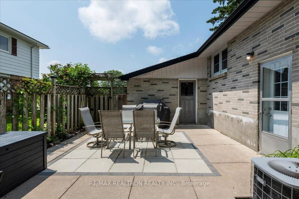 Photo 26 of 467 Irwin Street, Midland — HOMEH