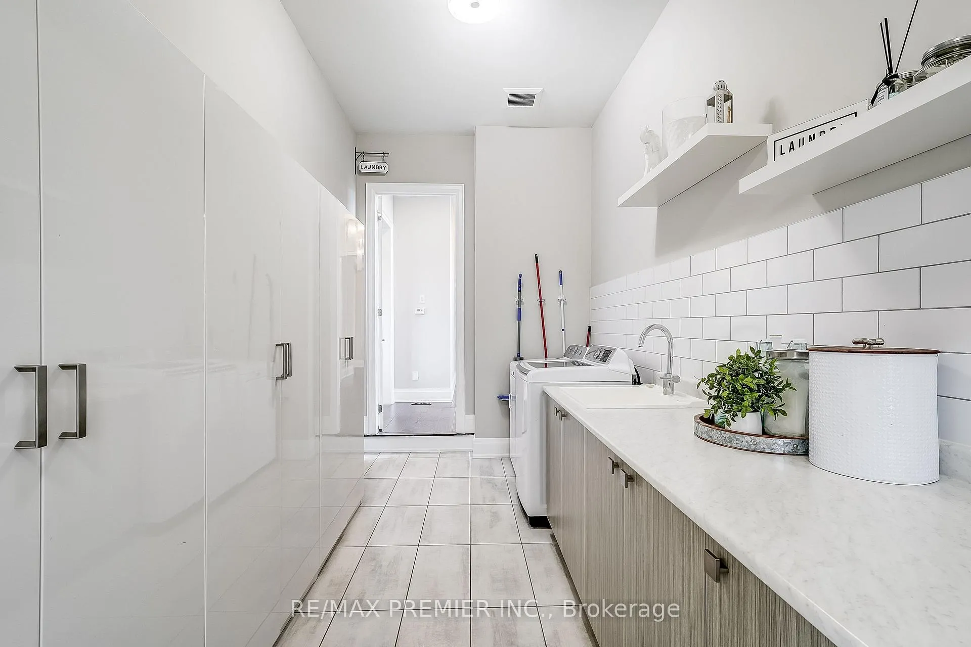 Photo 17 of 344 Amos Drive, Caledon, Palgrave — HOMEH