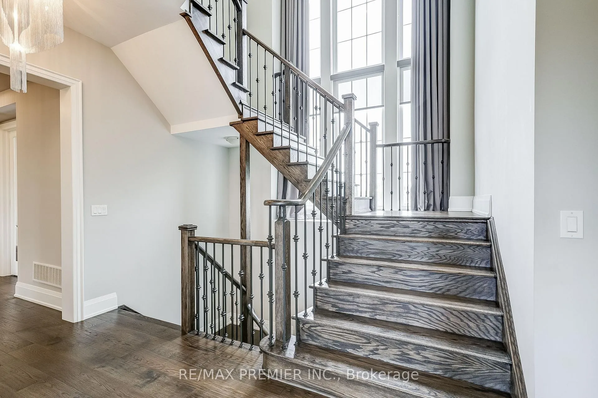 Photo 18 of 344 Amos Drive, Caledon, Palgrave — HOMEH
