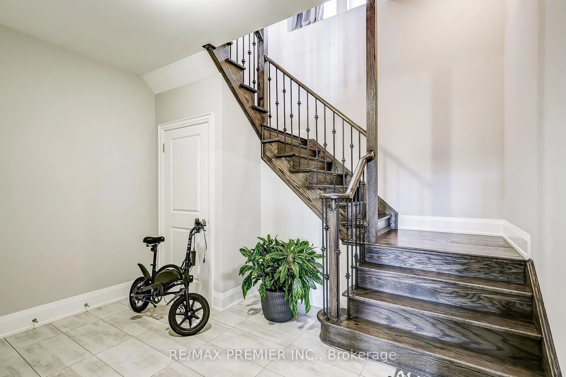 Photo 29 of 344 Amos Drive, Caledon, Palgrave — HOMEH