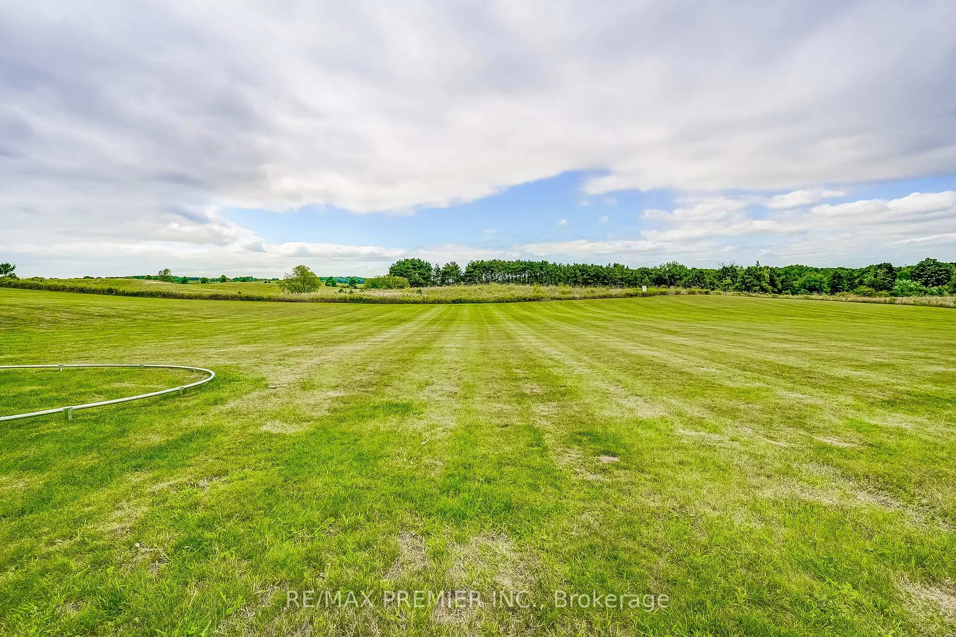 Photo 34 of 344 Amos Drive, Caledon, Palgrave — HOMEH
