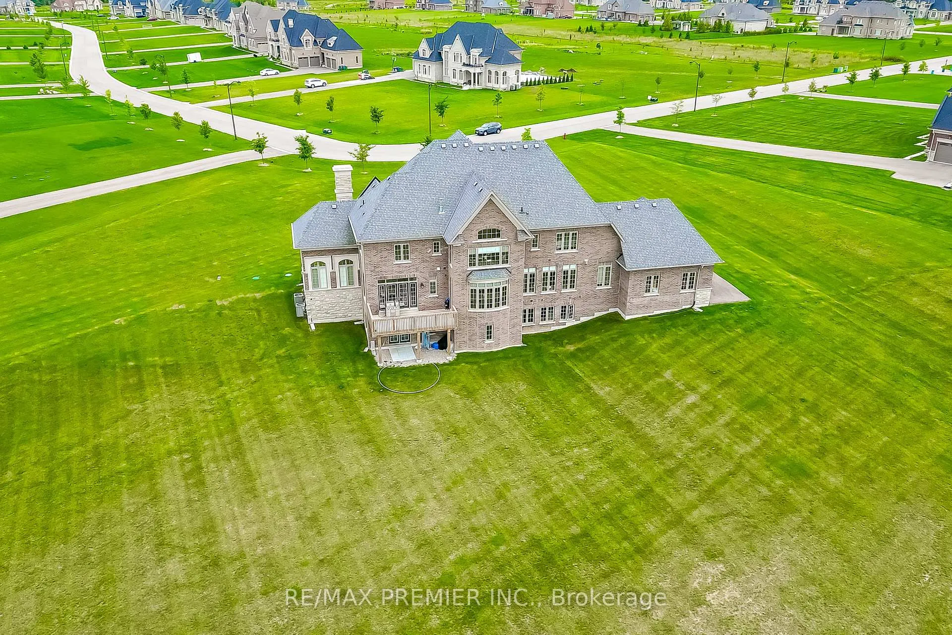 Photo 37 of 344 Amos Drive, Caledon, Palgrave — HOMEH